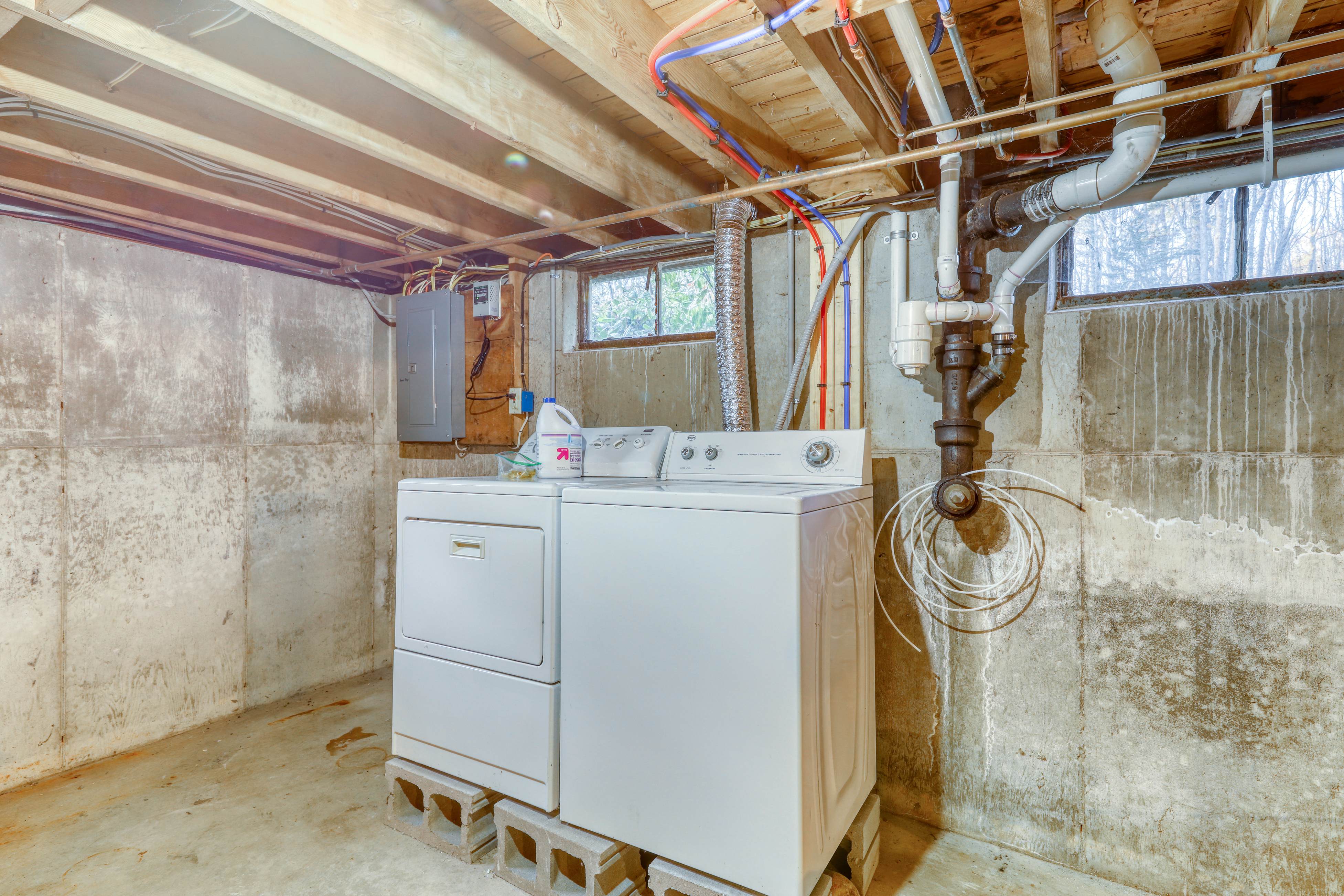 Kennebunk Family Cottage With Crib