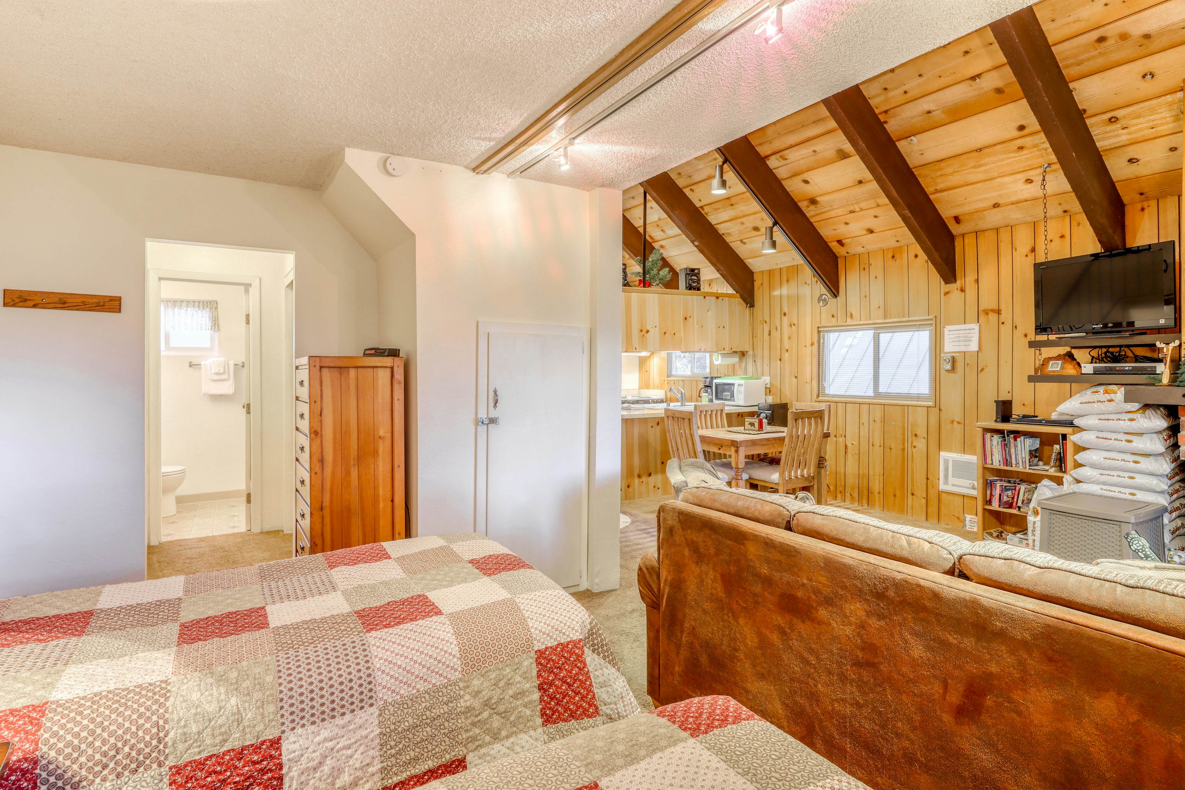 Mammoth View Villas 35