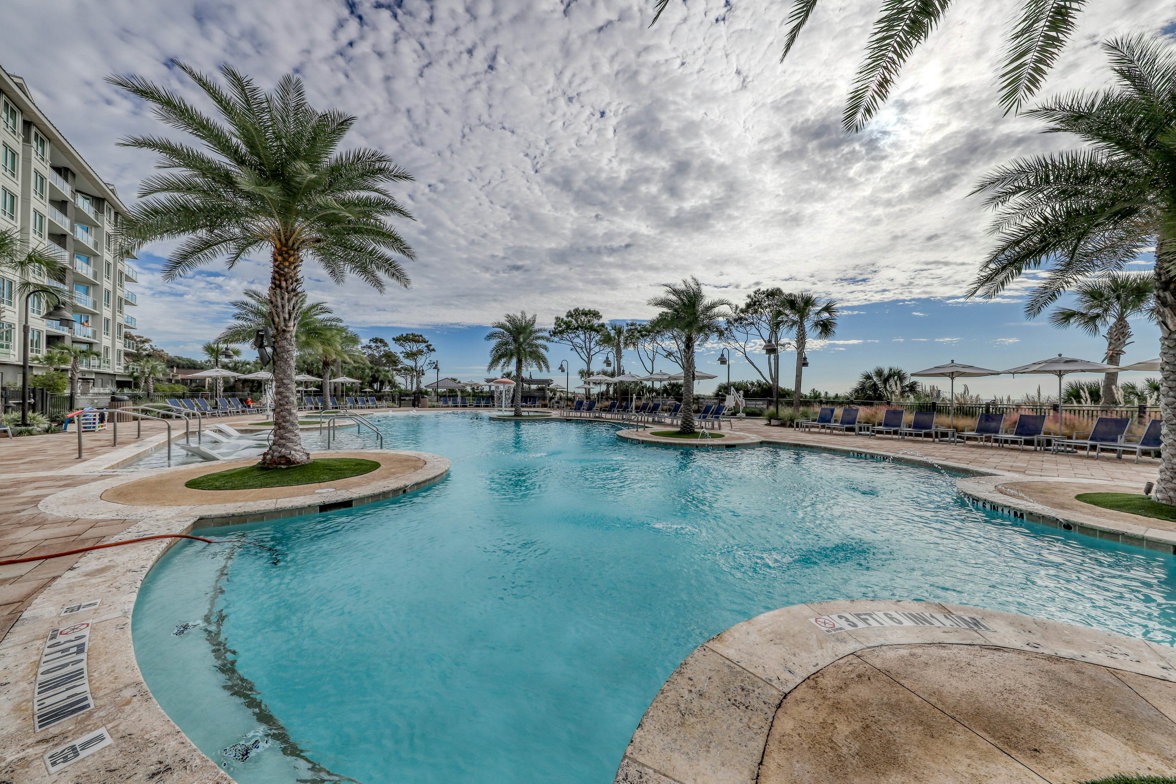 Carolina Beach Club 427 /  Pineapple