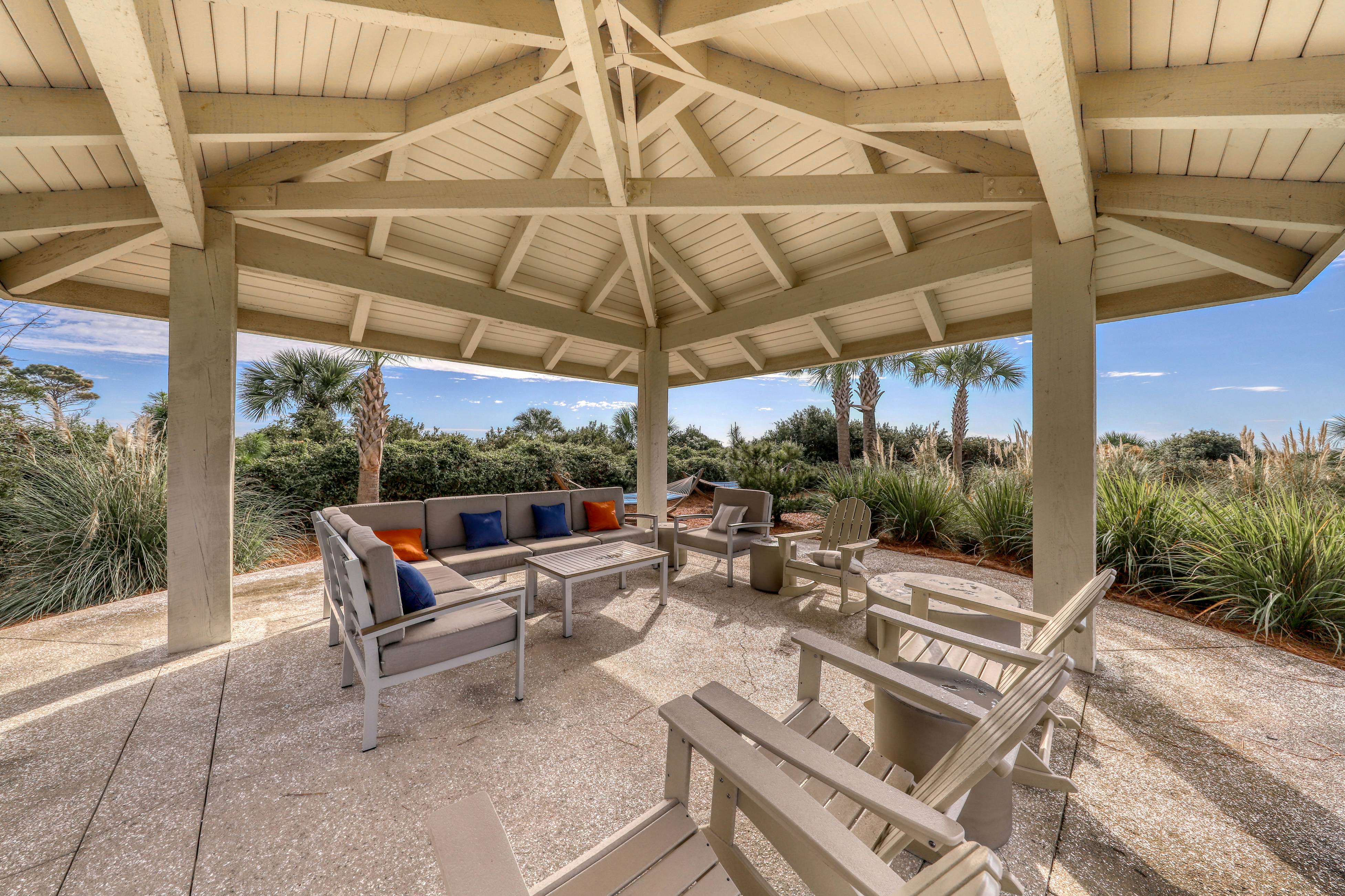 Pink Pineapple 1 BD Hilton Head, SC Vacation Rental Vacasa