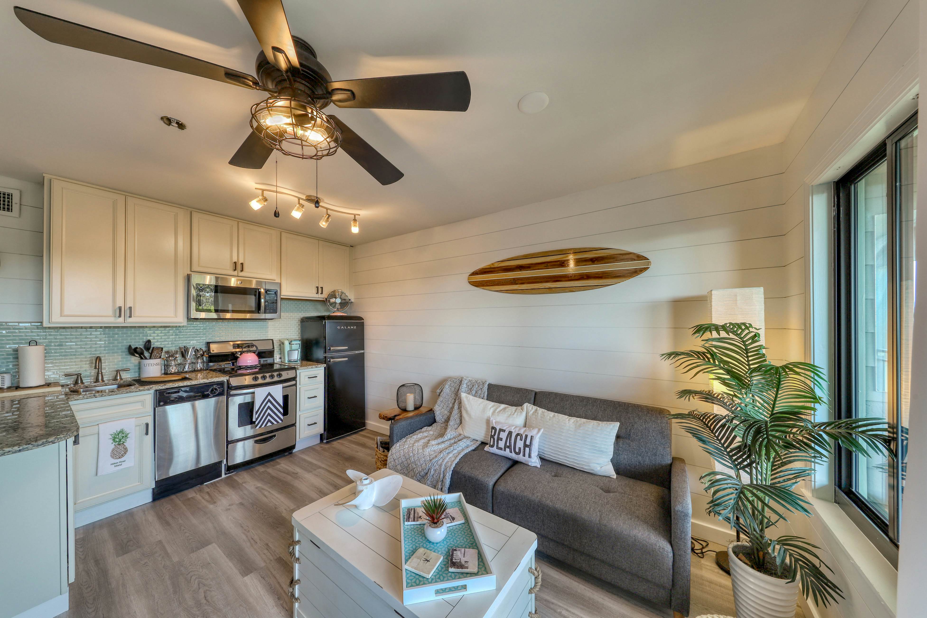 Pink Pineapple 1 BD Hilton Head, SC Vacation Rental Vacasa