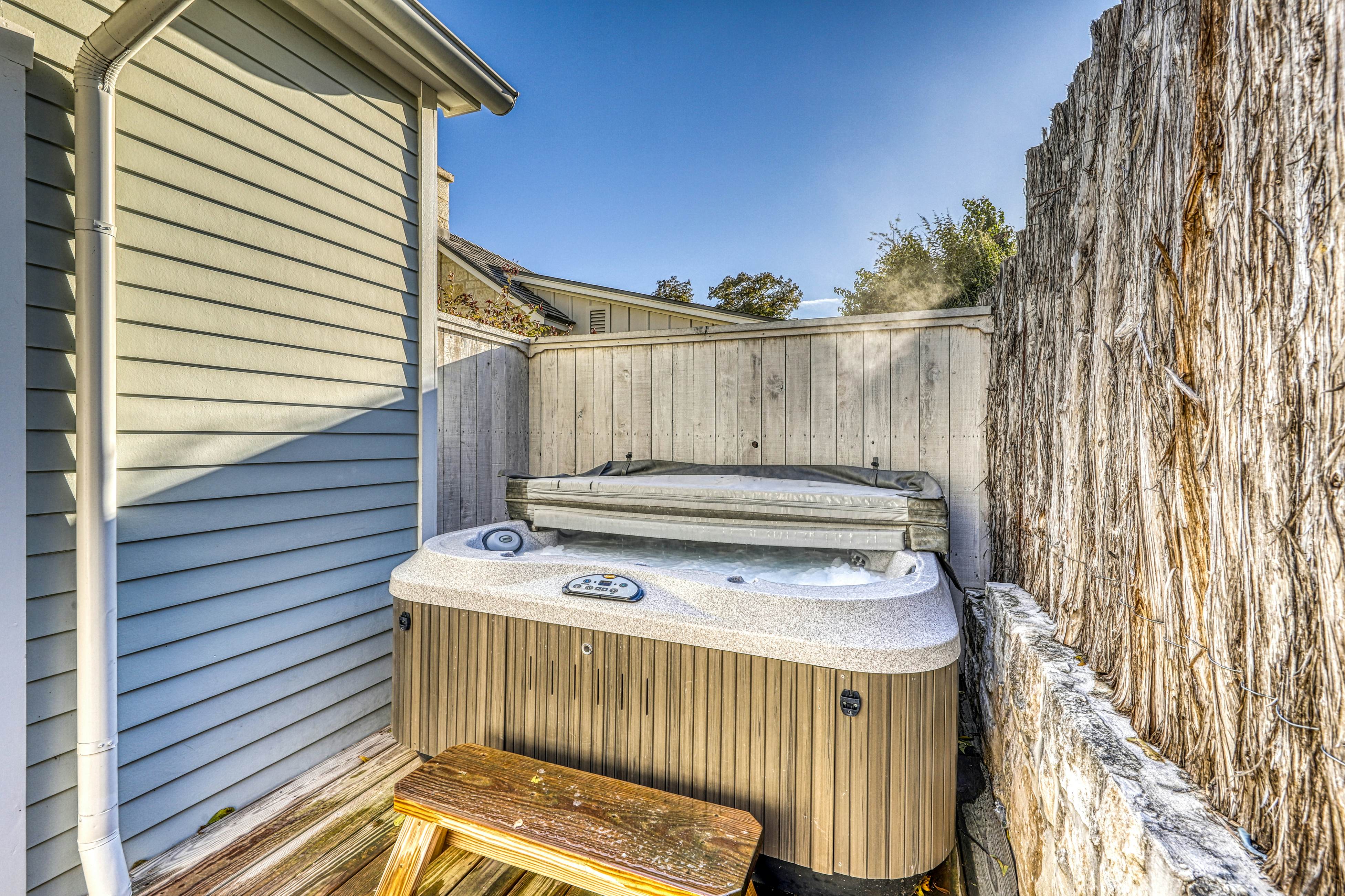 The Blacksmith Quarters on Barons Creek The Cornelia 1 BD