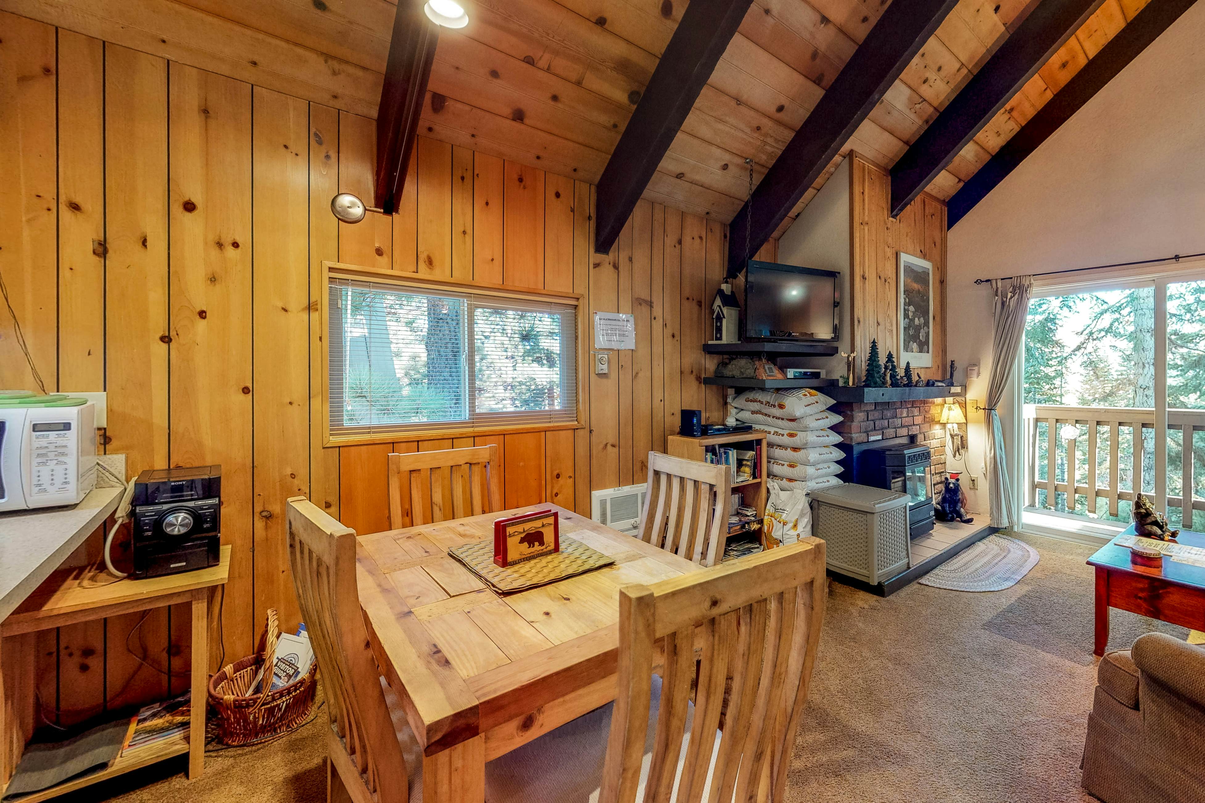 Mammoth View Villas 35