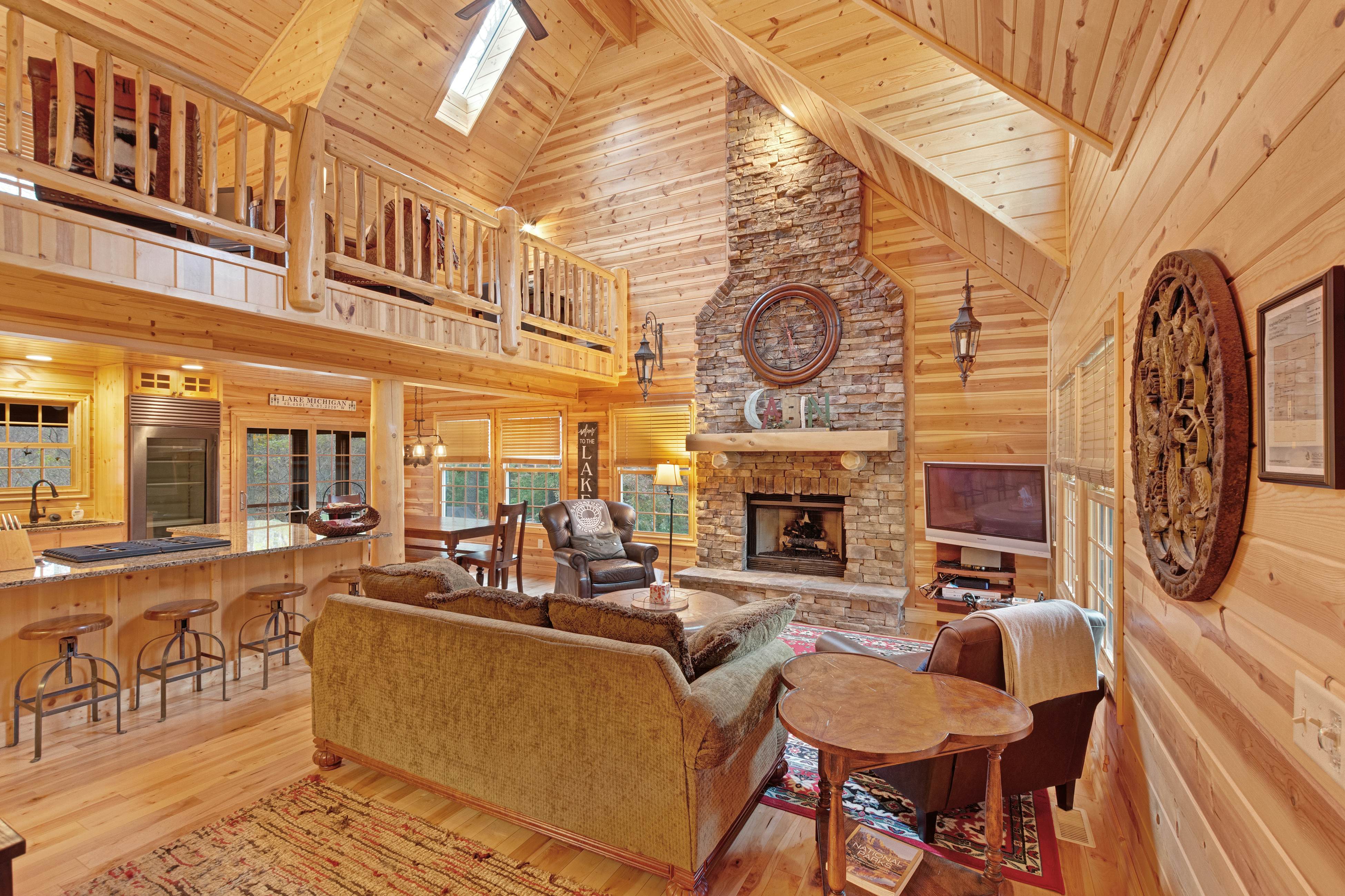 Kingfisher Cove Cabin 2