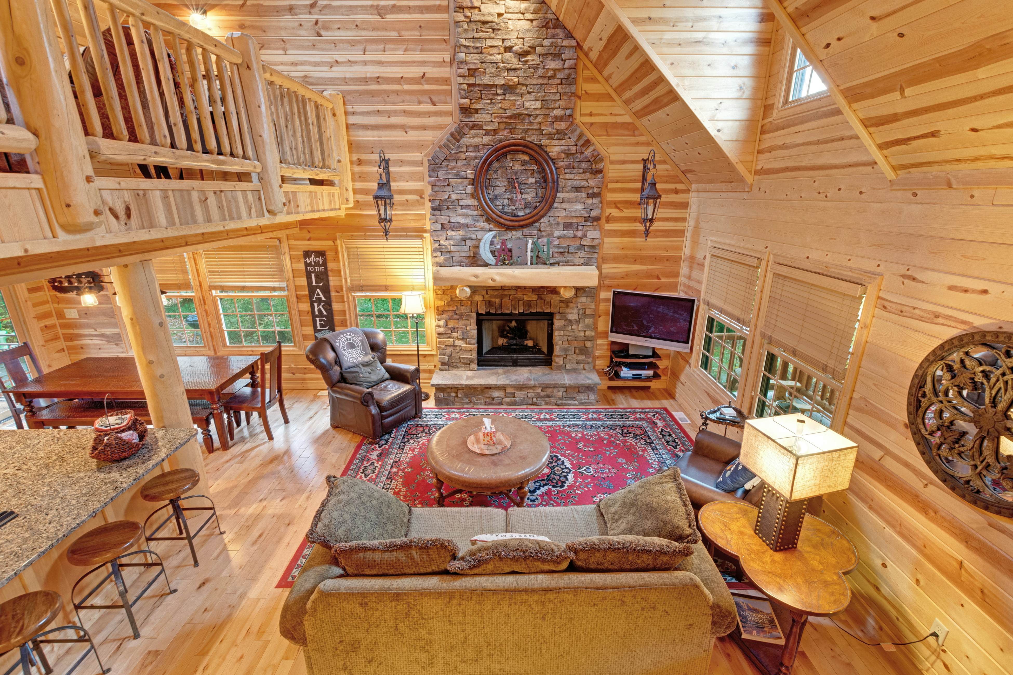 Kingfisher Cove Cabin 2