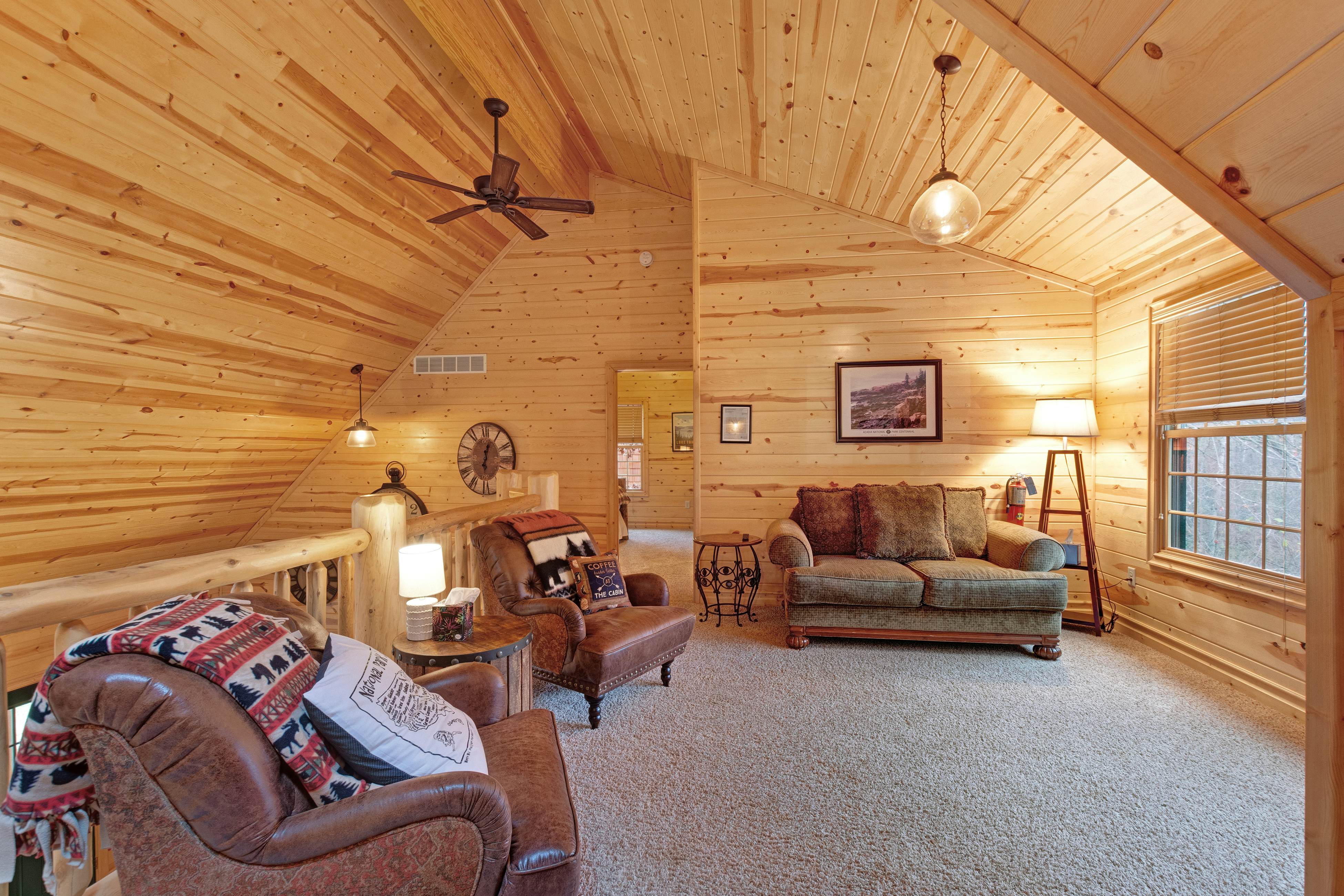 Kingfisher Cove Cabin 2