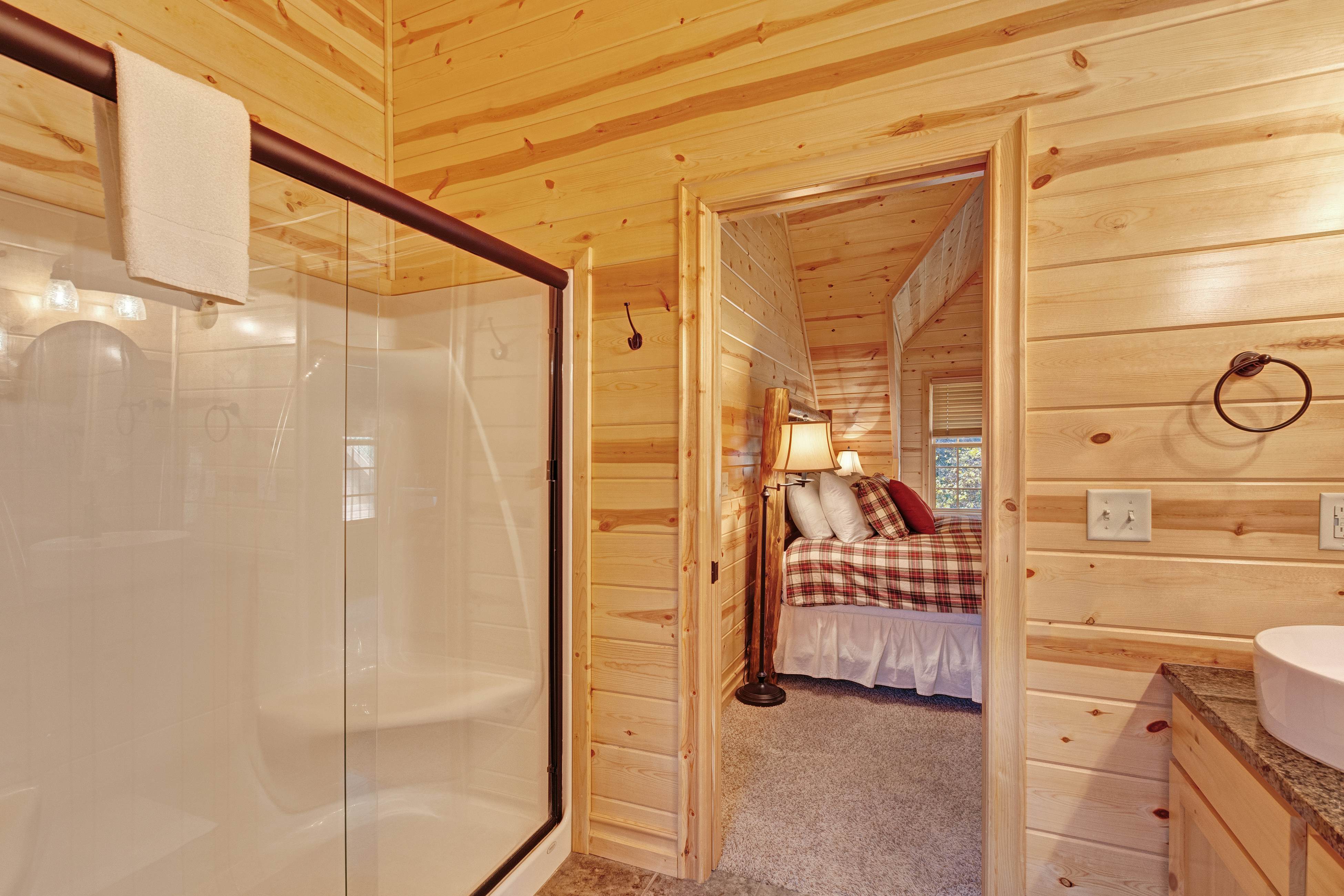 Kingfisher Cove Cabin 2