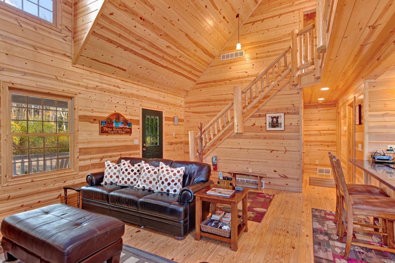 Kingfisher Cove Cabin 28 3 BD Vacation Rental in Saugatuck, MI Vacasa
