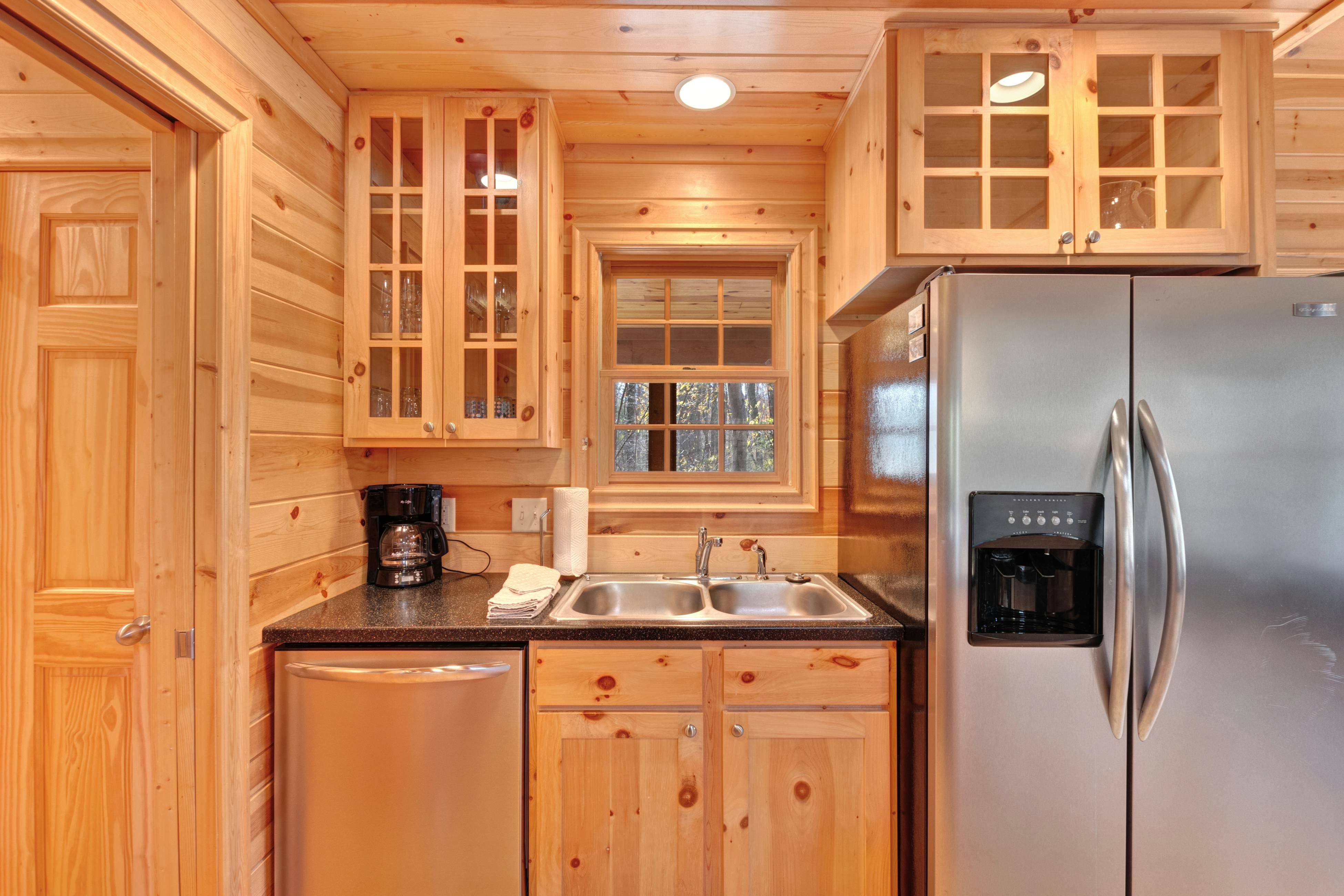 Kingfisher Cove Cabin 28