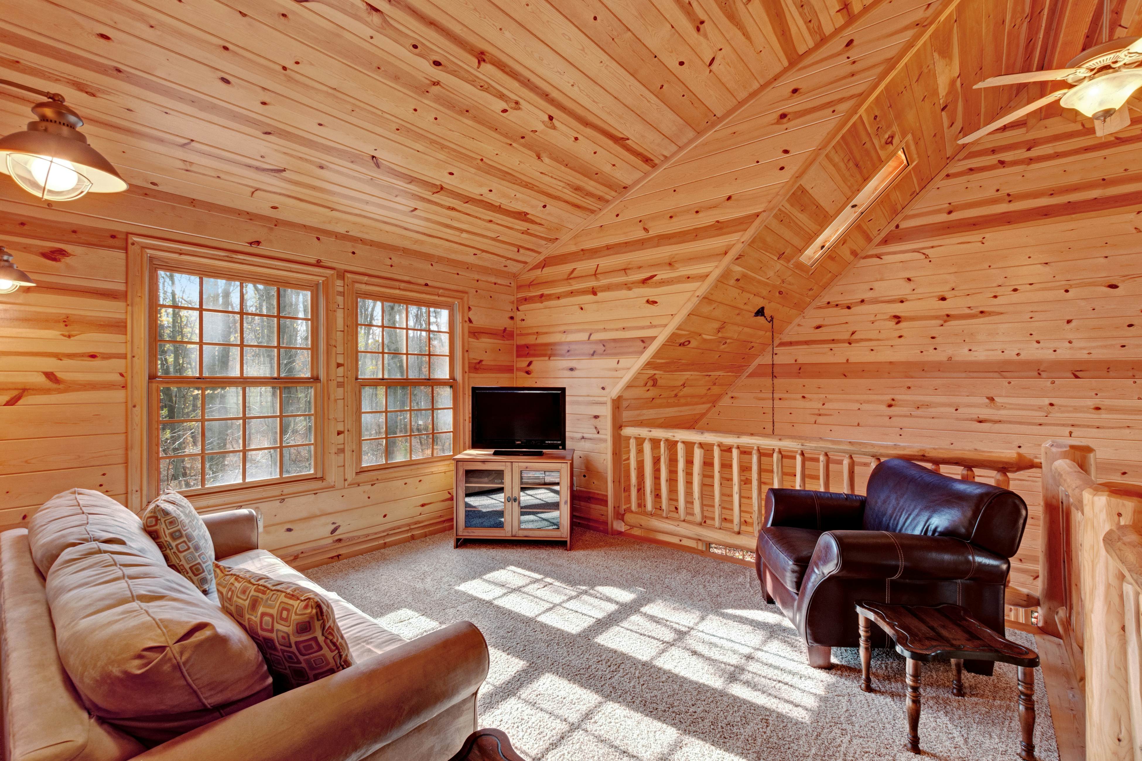 Kingfisher Cove Cabin 28