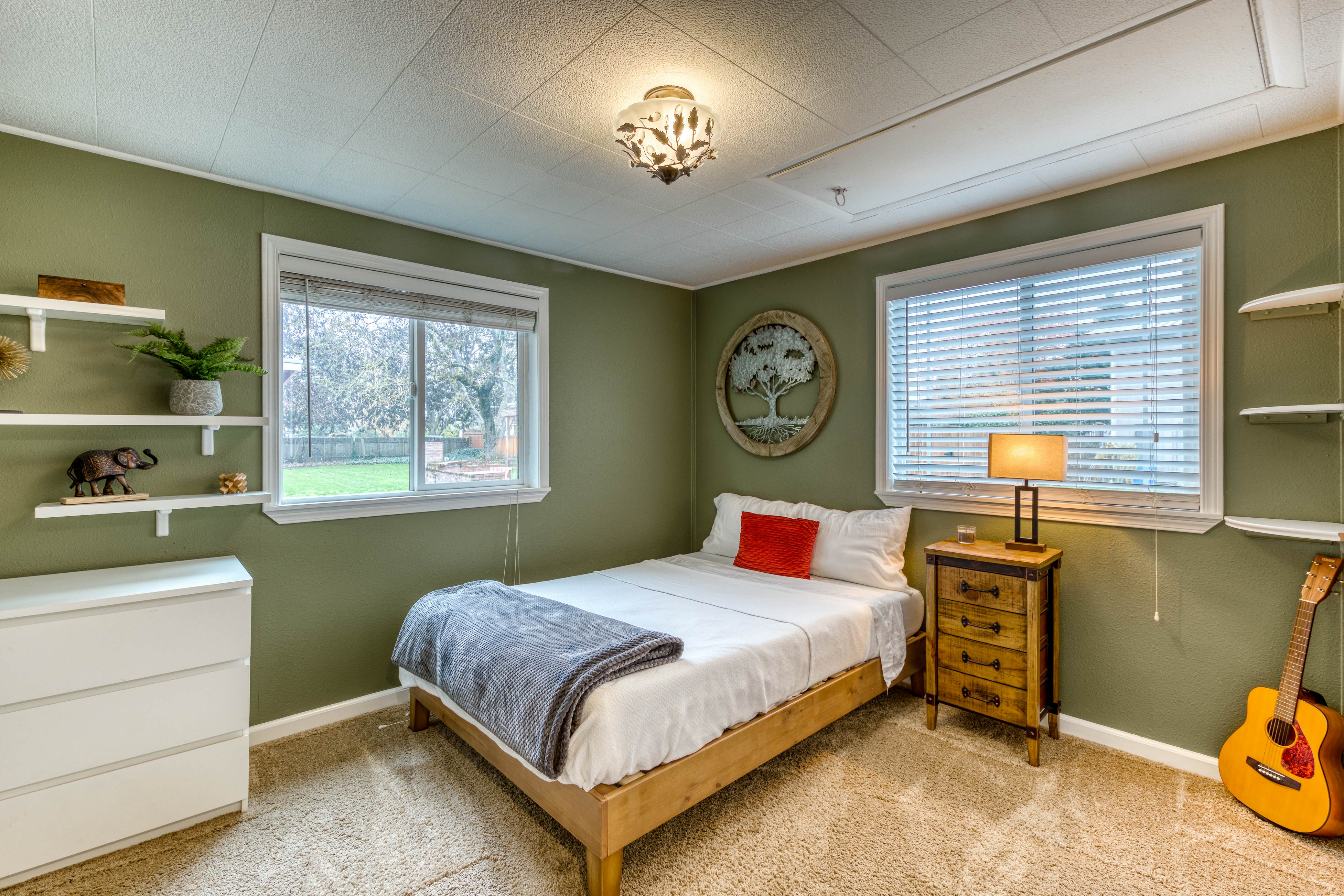 Cozy Coleman St Cottage