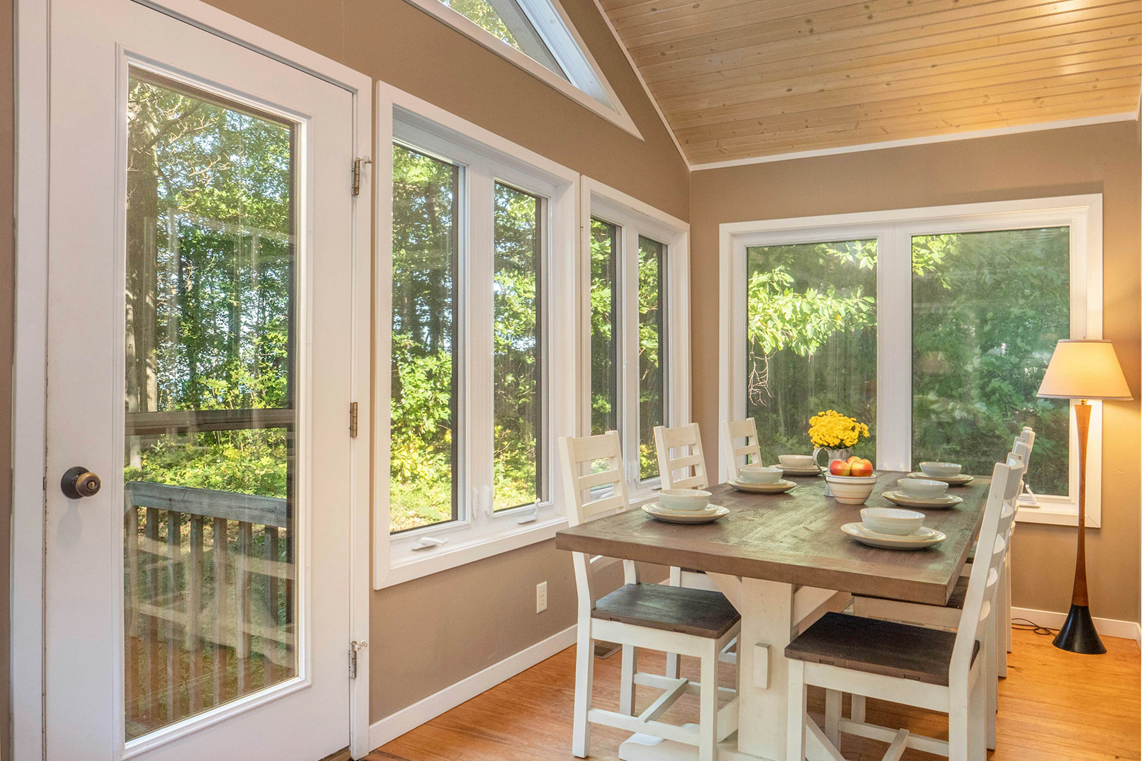 Beach Cottage 3 BD Fennville, MI Vacation Rental Vacasa