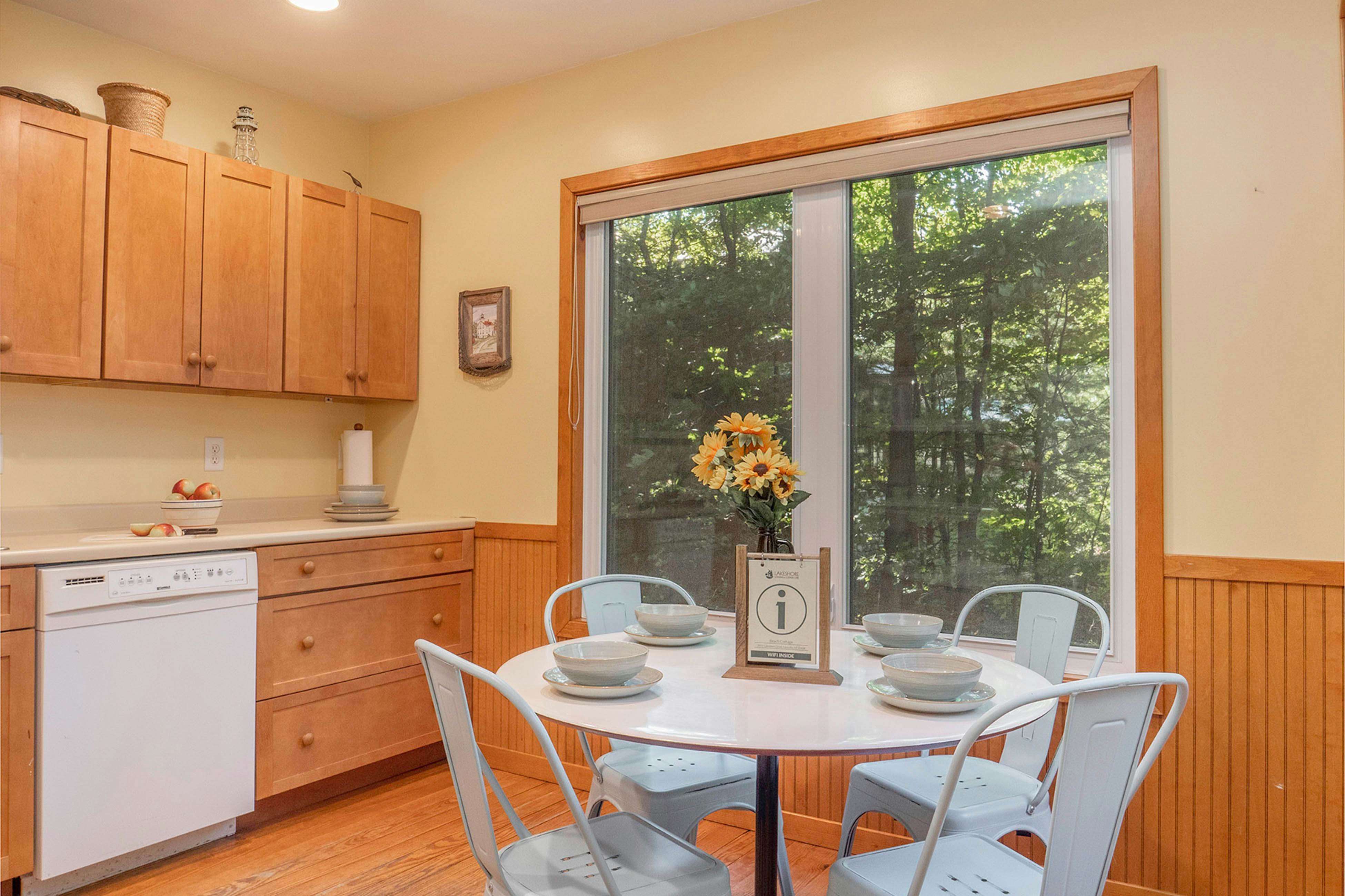 Beach Cottage 3 BD Fennville, MI Vacation Rental Vacasa