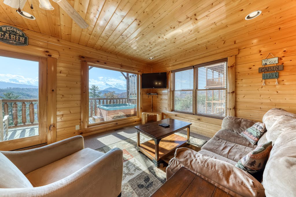 Pigeon Forge Cabin Rentals Vacation Rentals Condos Resorts Vacasa