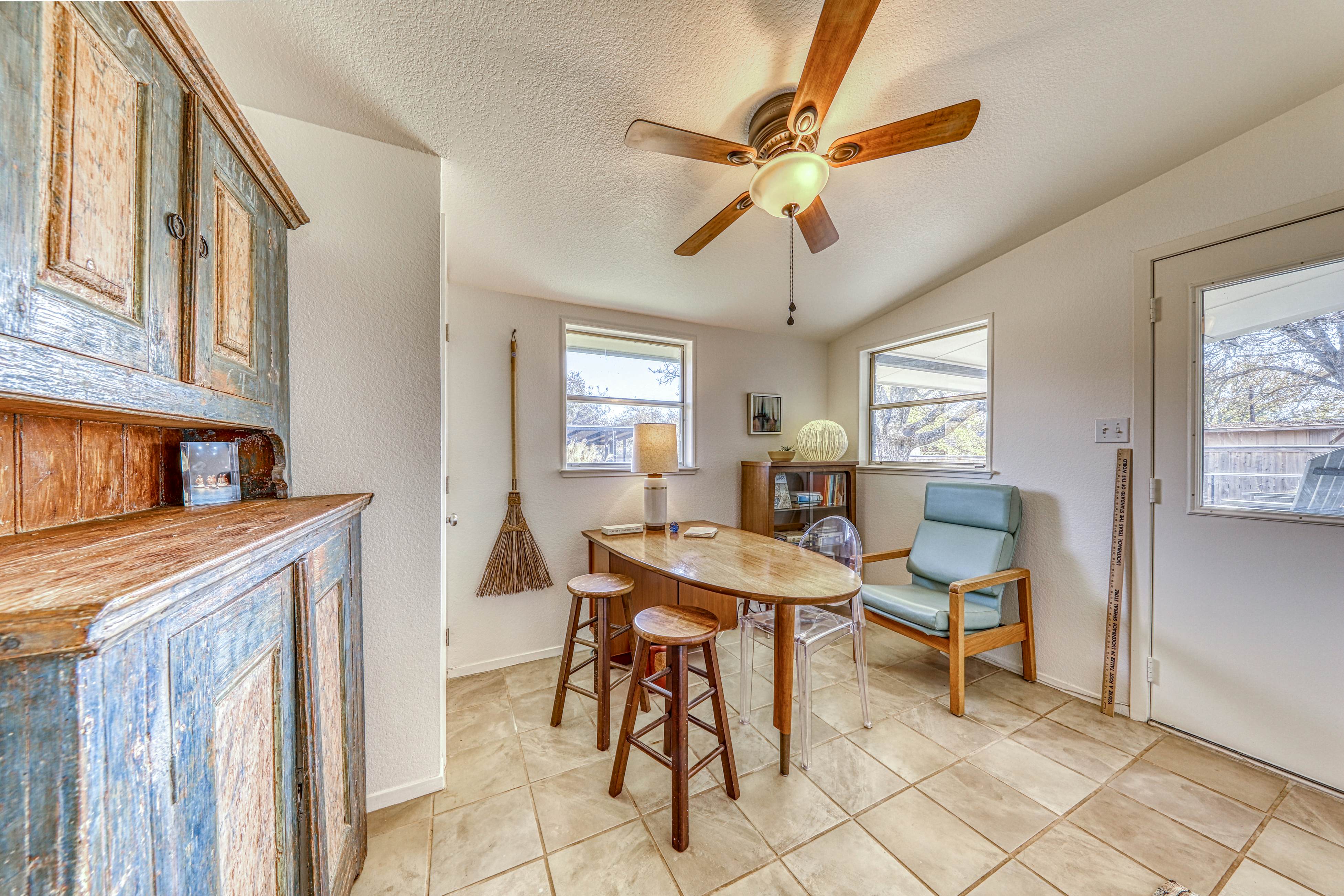 Frieden Haus 2 BD Fredericksburg, TX Vacation Rental Vacasa