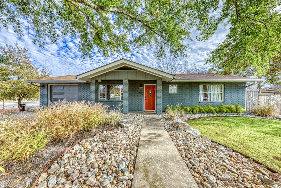 Frieden Haus 2 BD Fredericksburg, TX Vacation Rental Vacasa