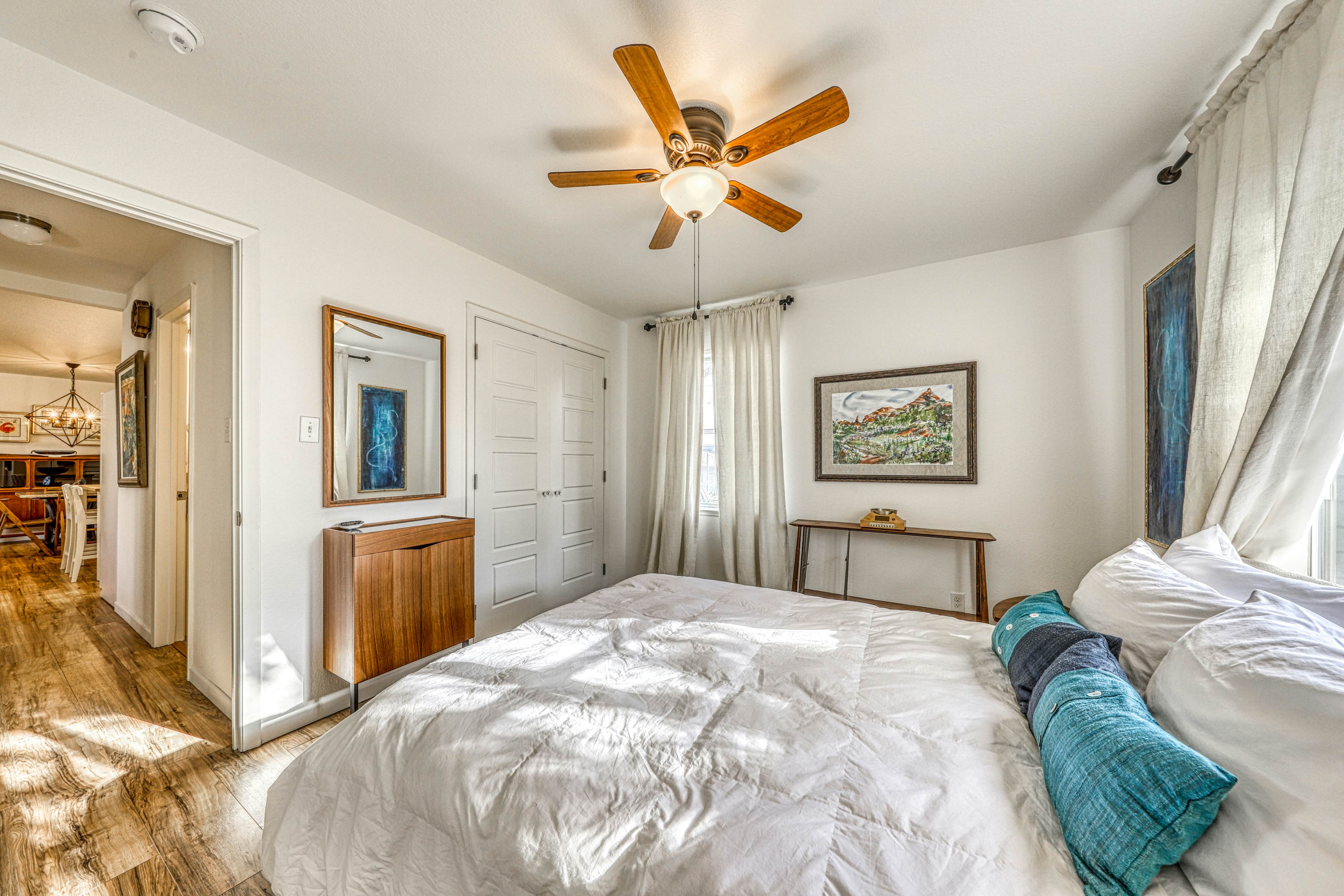 Frieden Haus 2 BD Fredericksburg, TX Vacation Rental Vacasa