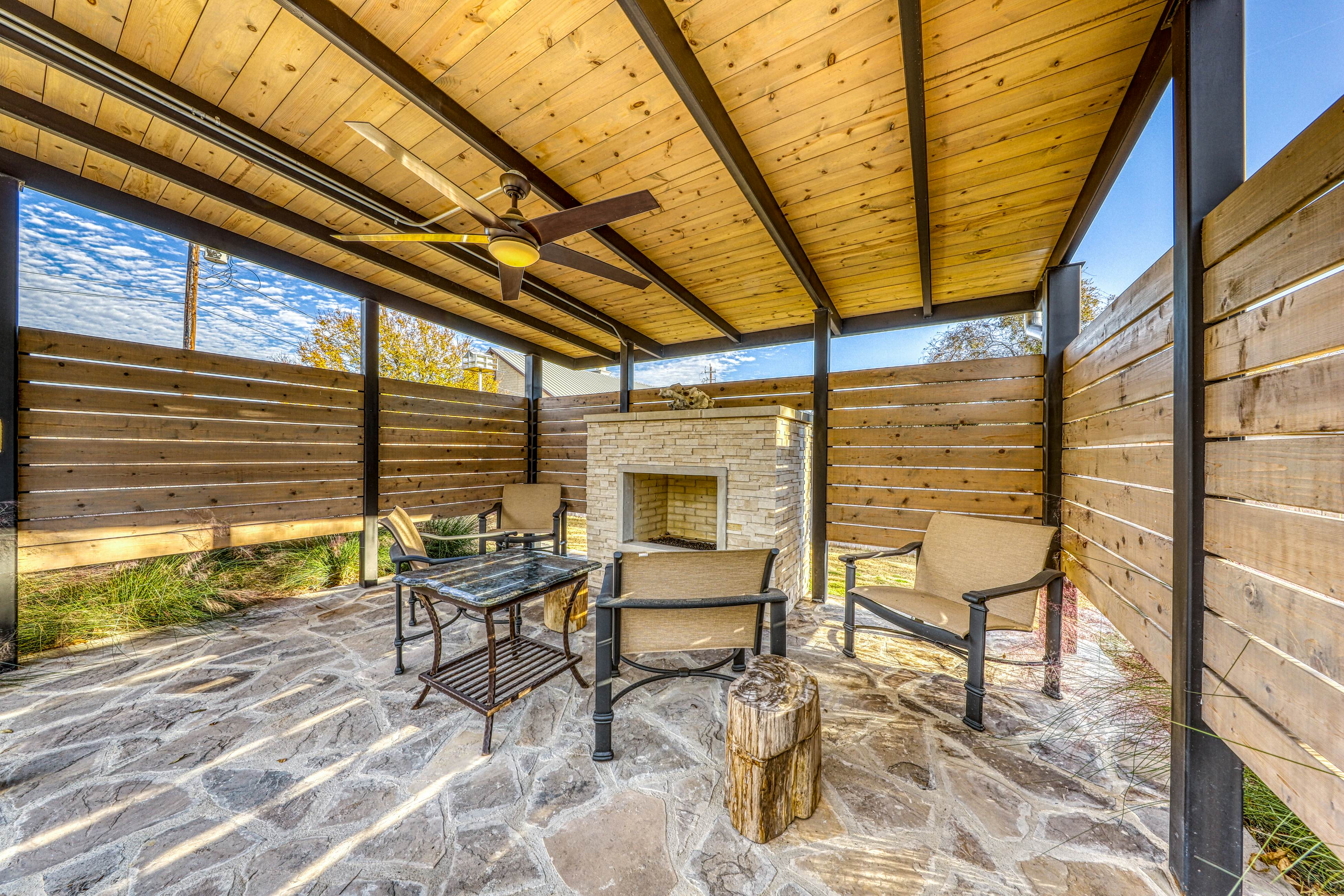 Frieden Haus 2 BD Fredericksburg, TX Vacation Rental Vacasa