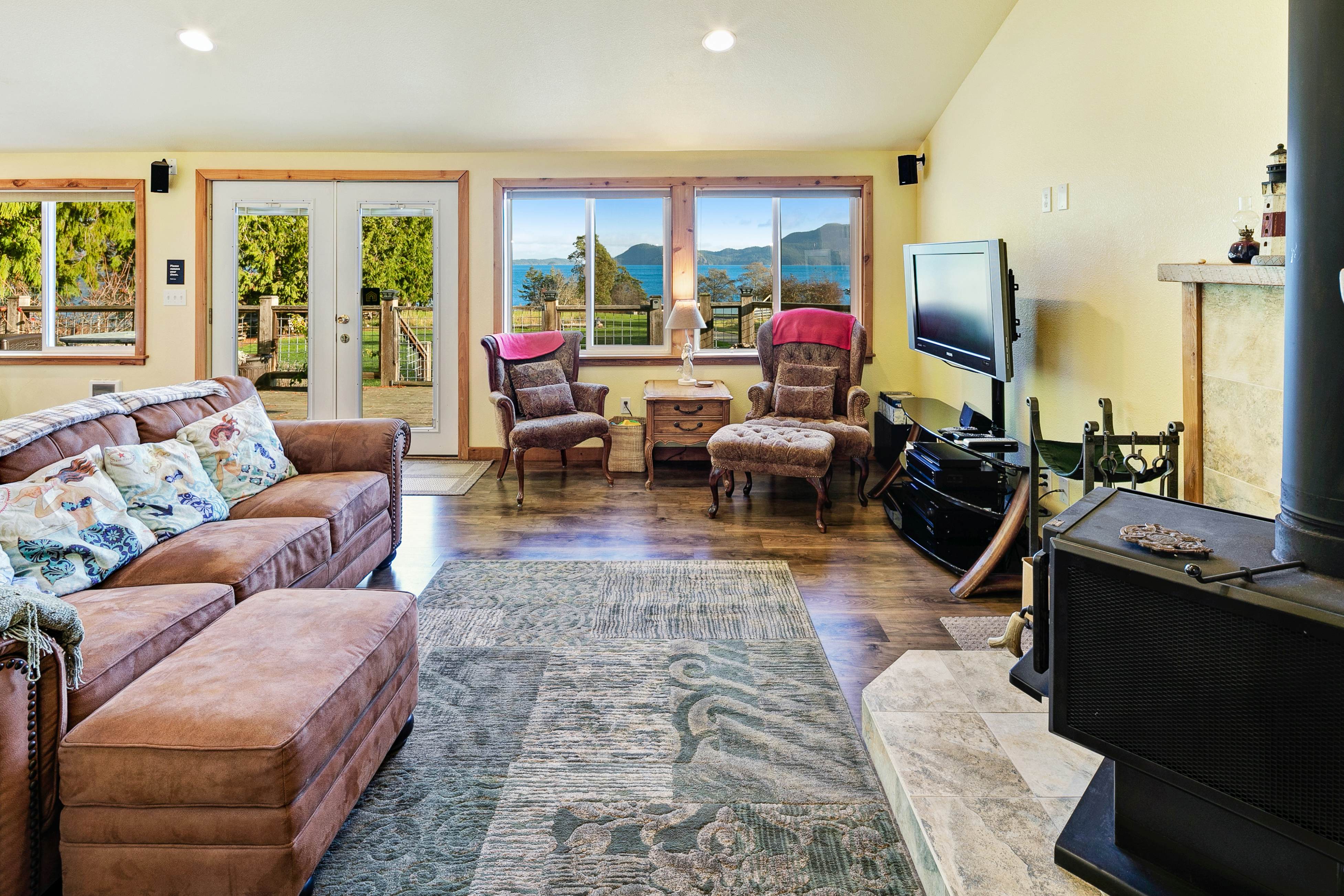 Obstruction Pass Cottage