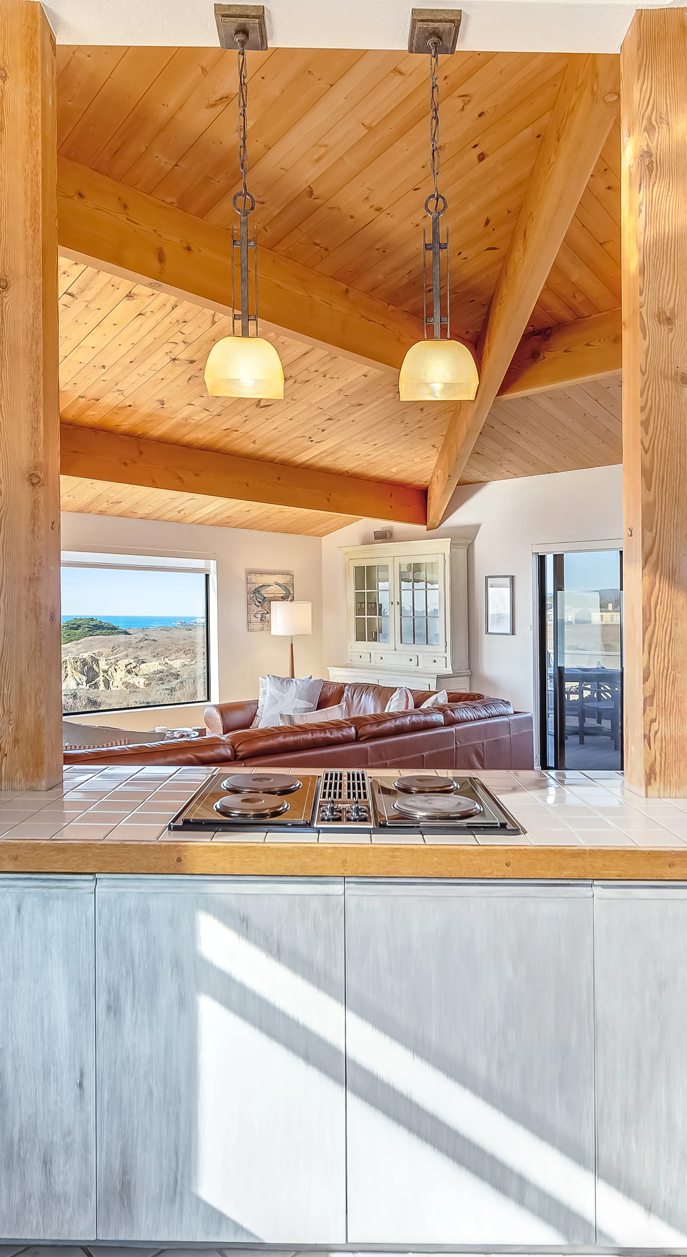 Cook with a view! This well-appointed kitchen makes meal prep a delight, with sweeping vistas to inspire your culinary creativity.