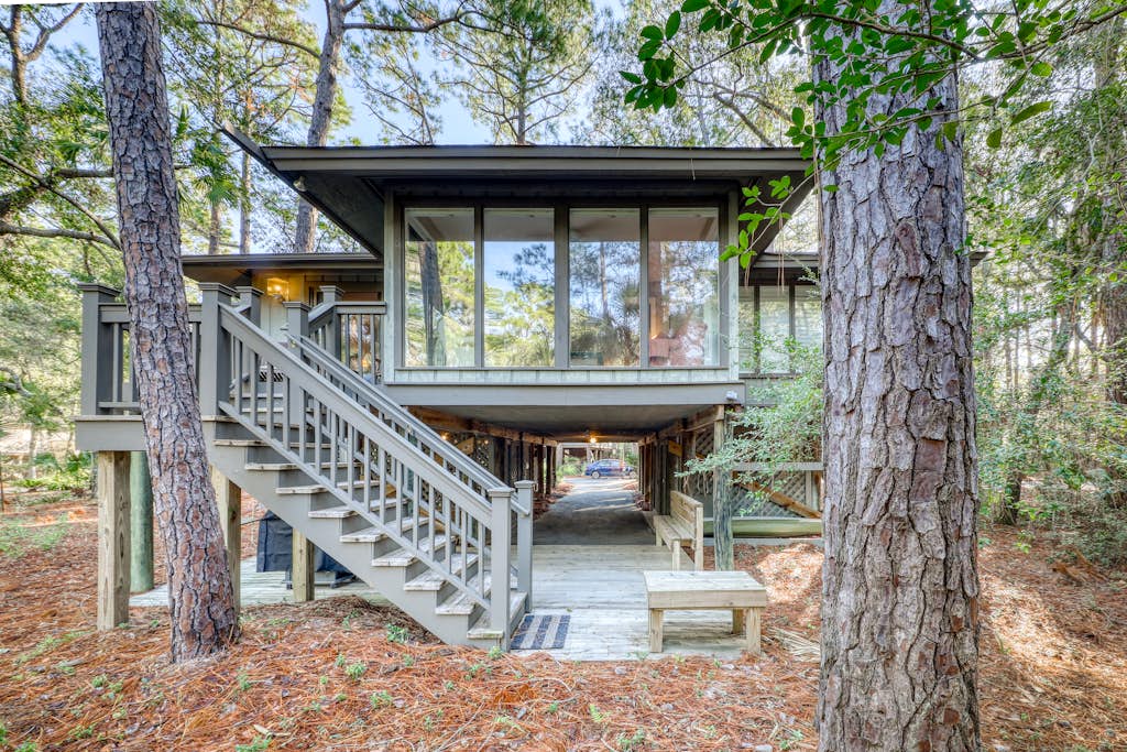 Cottage w/ On-Site Golf, Shared Pool, & Beautiful Inlet Views - Near the Beach — Kiawah Island, SC — vacation rental