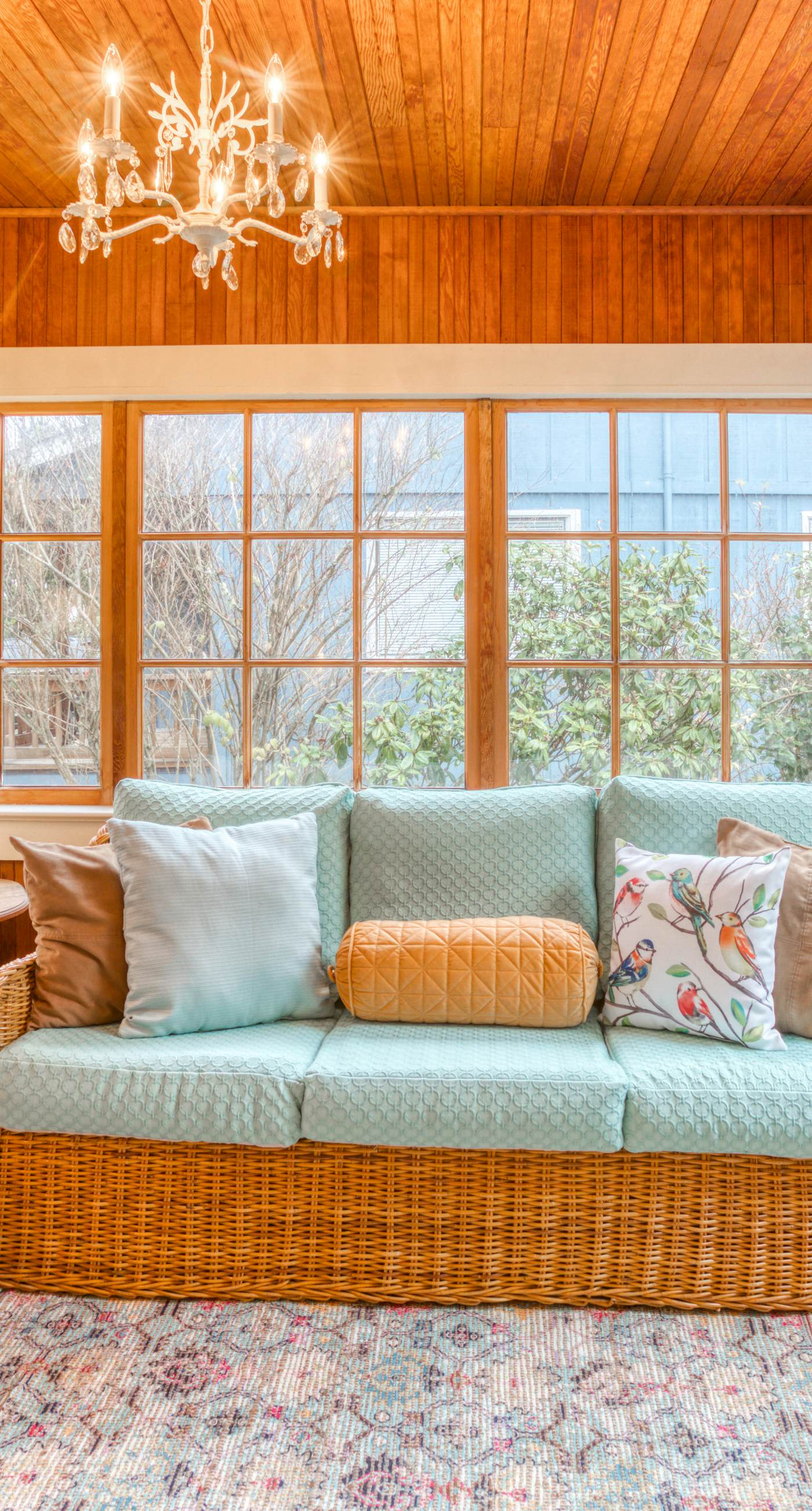 Seaside Classic Cozy Bungalow