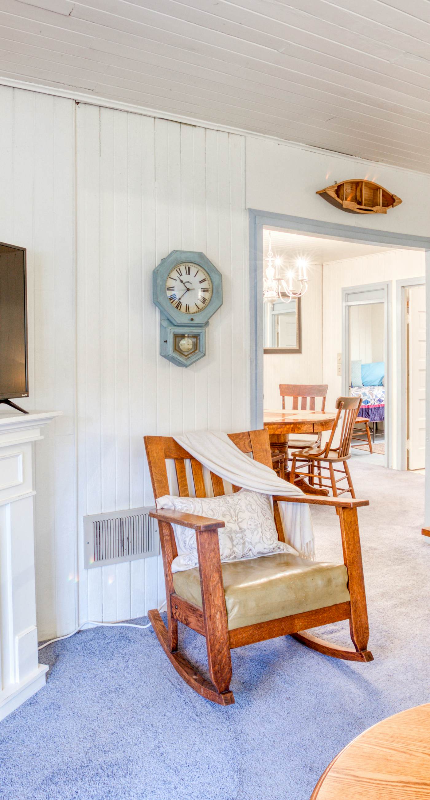 Seaside Classic Cozy Bungalow