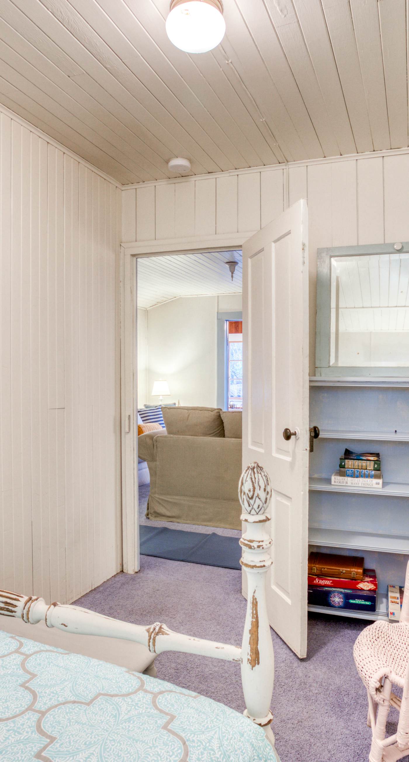 Seaside Classic Cozy Bungalow