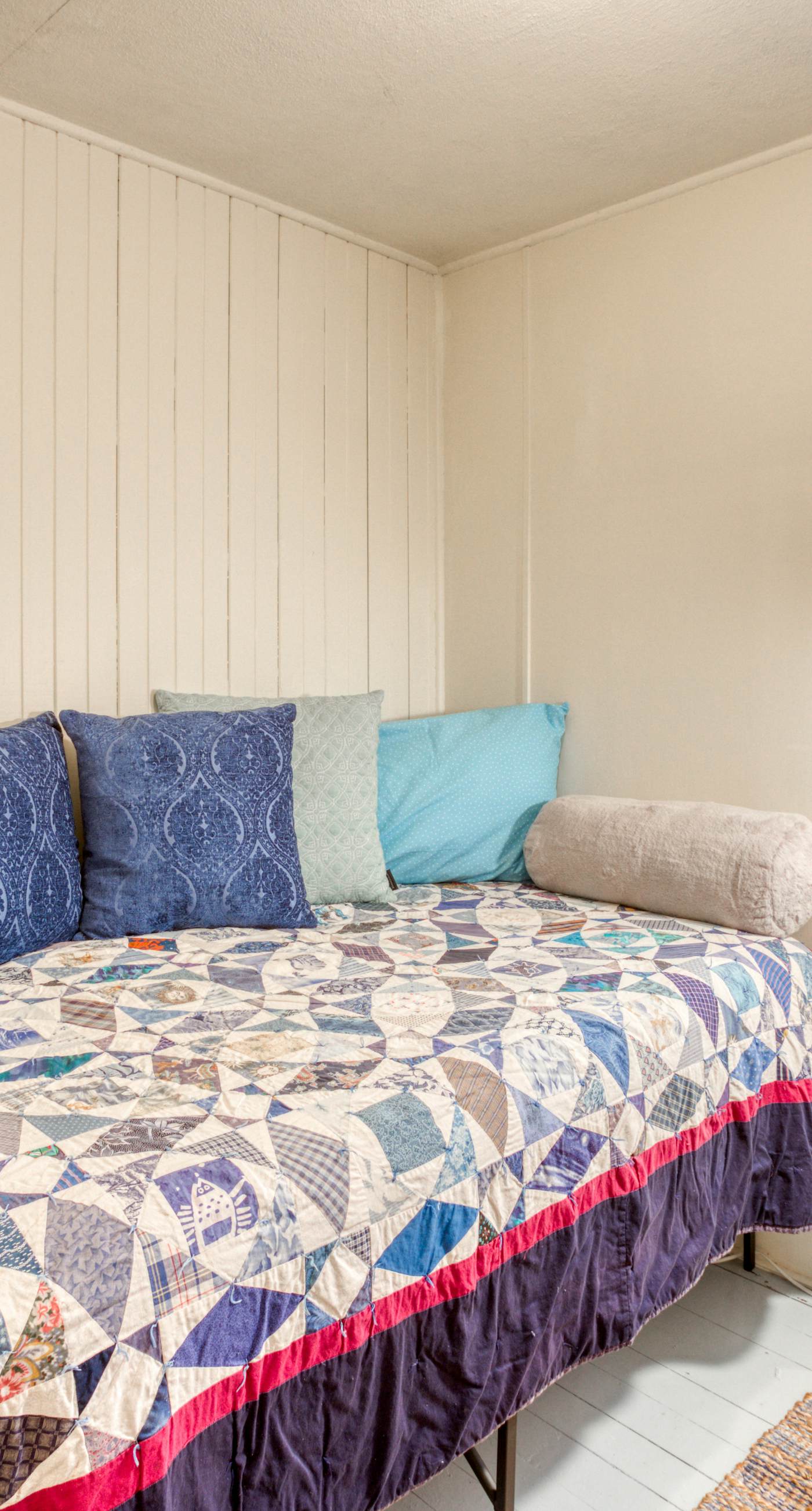 Seaside Classic Cozy Bungalow