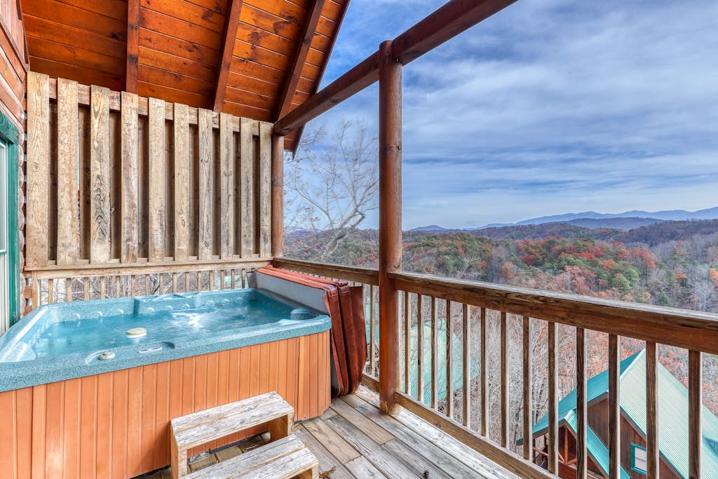Dog Friendly Cabin, Sleeps 4, Gorgeous View, Hot Tub