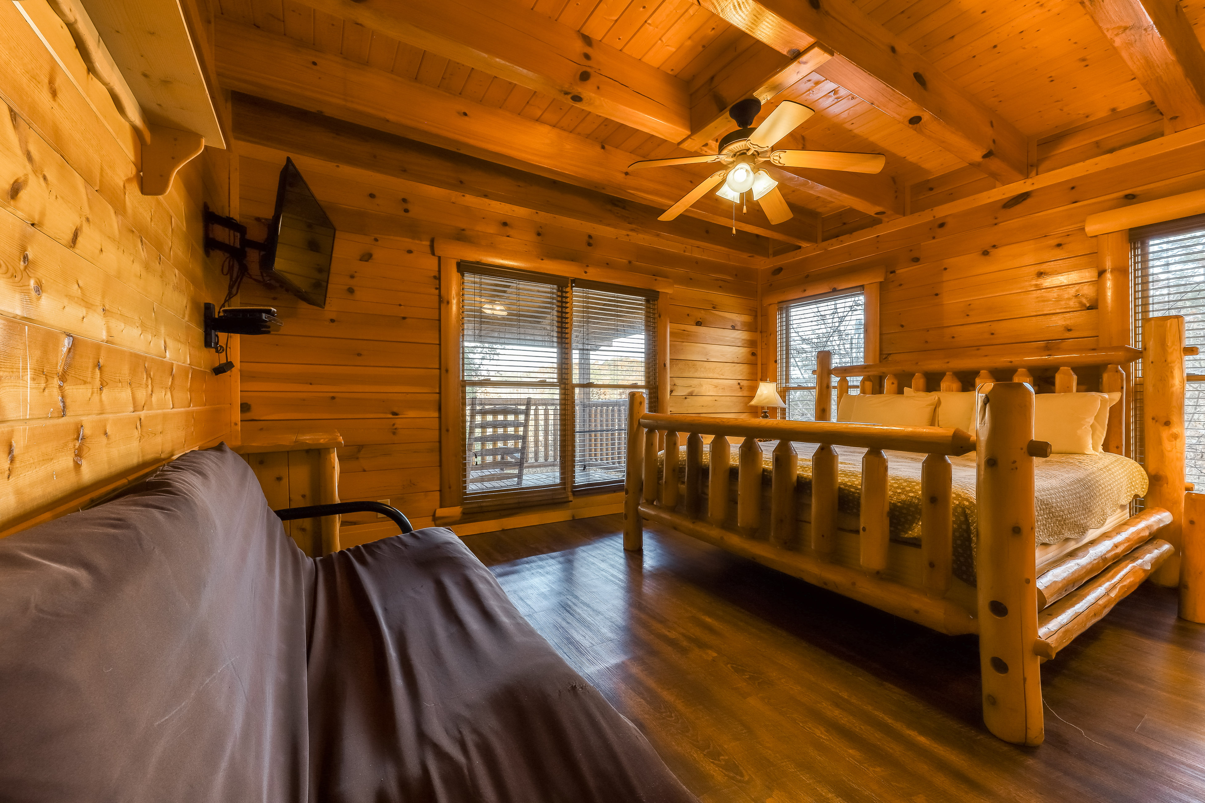 Black Bear Ridge Resort: Valhalla Manor | 12 BD Pigeon Forge, TN