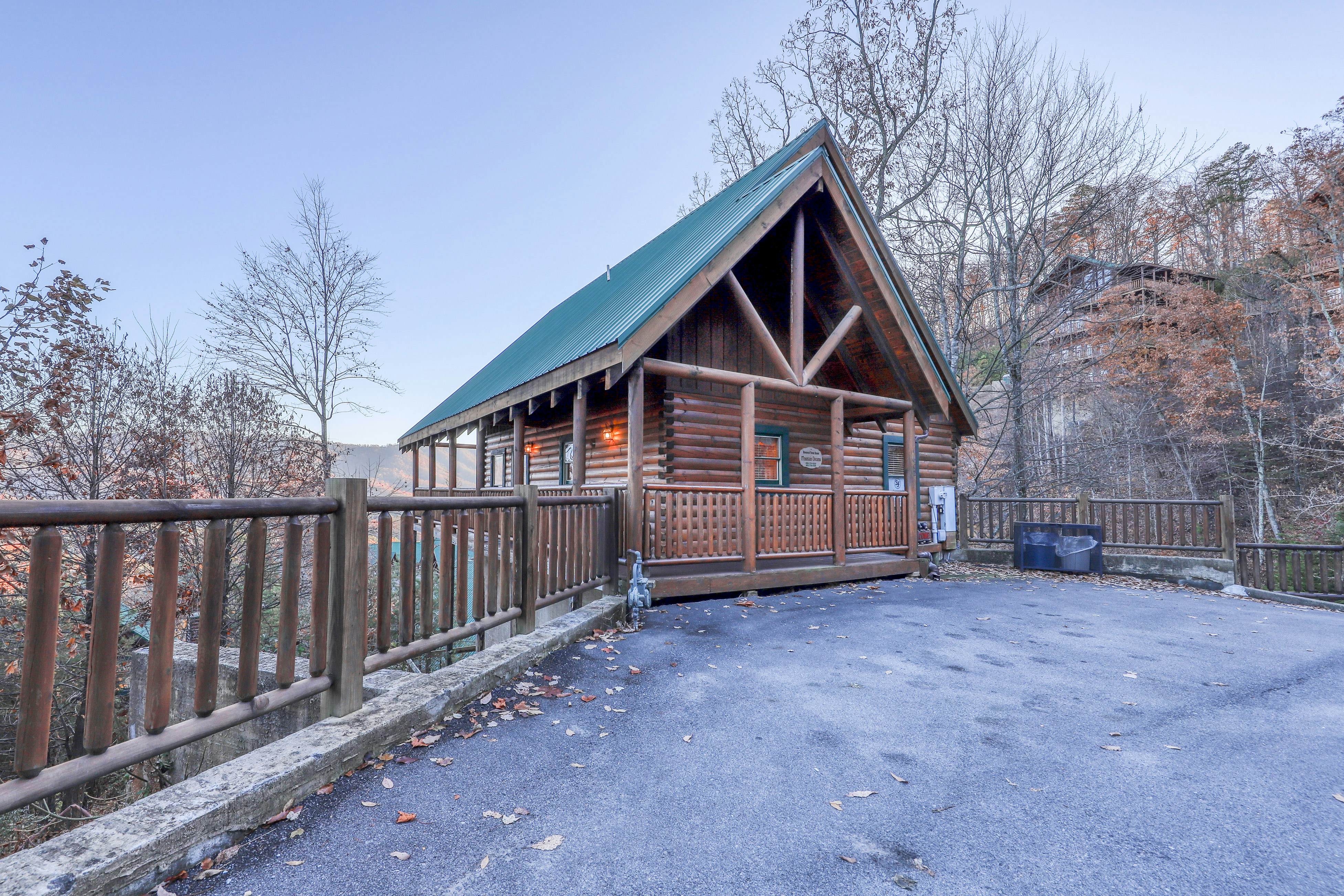 Sherwood Forest Resort Rentals, Cabins Pigeon TN Vacasa