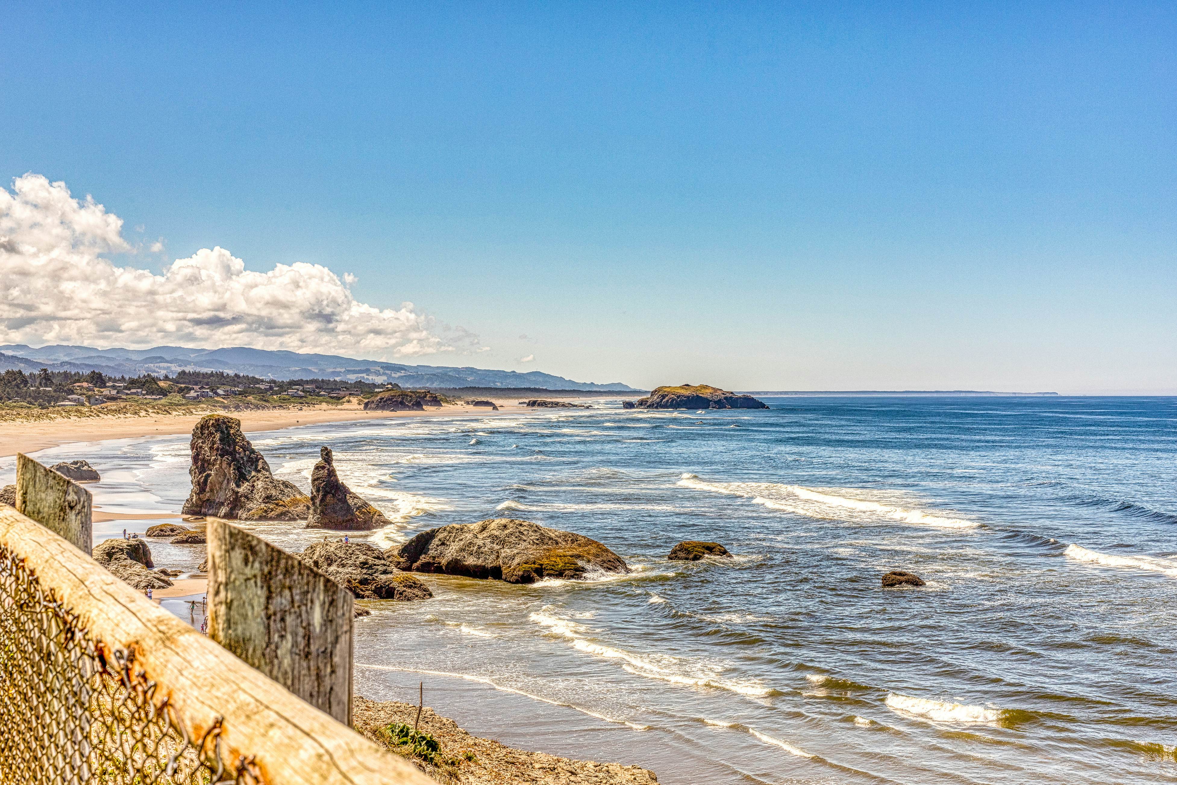 A Beach Loop Getaway 4 BD Bandon, OR Vacation Rental Vacasa