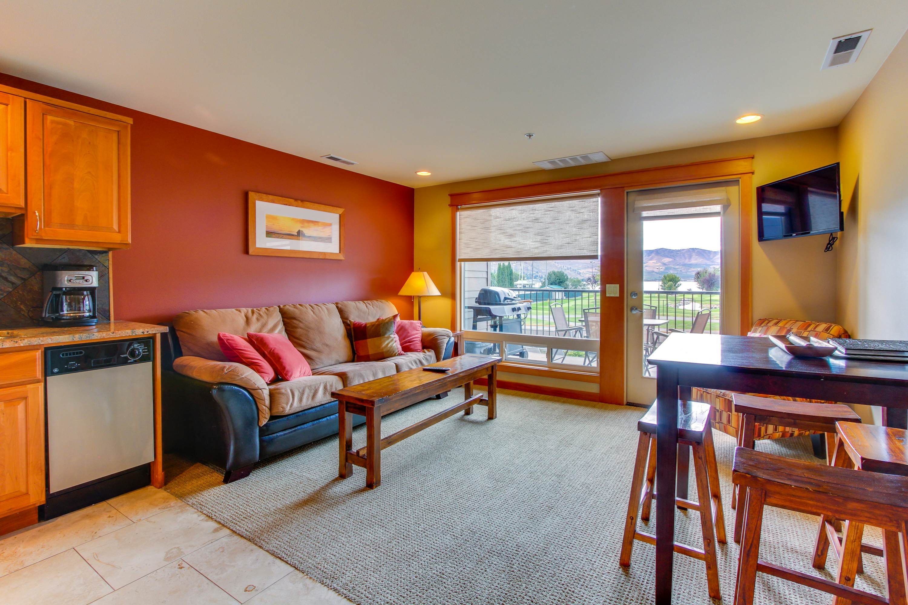 Chelan Vacation Rentals, House Rentals, Cabins Vacasa