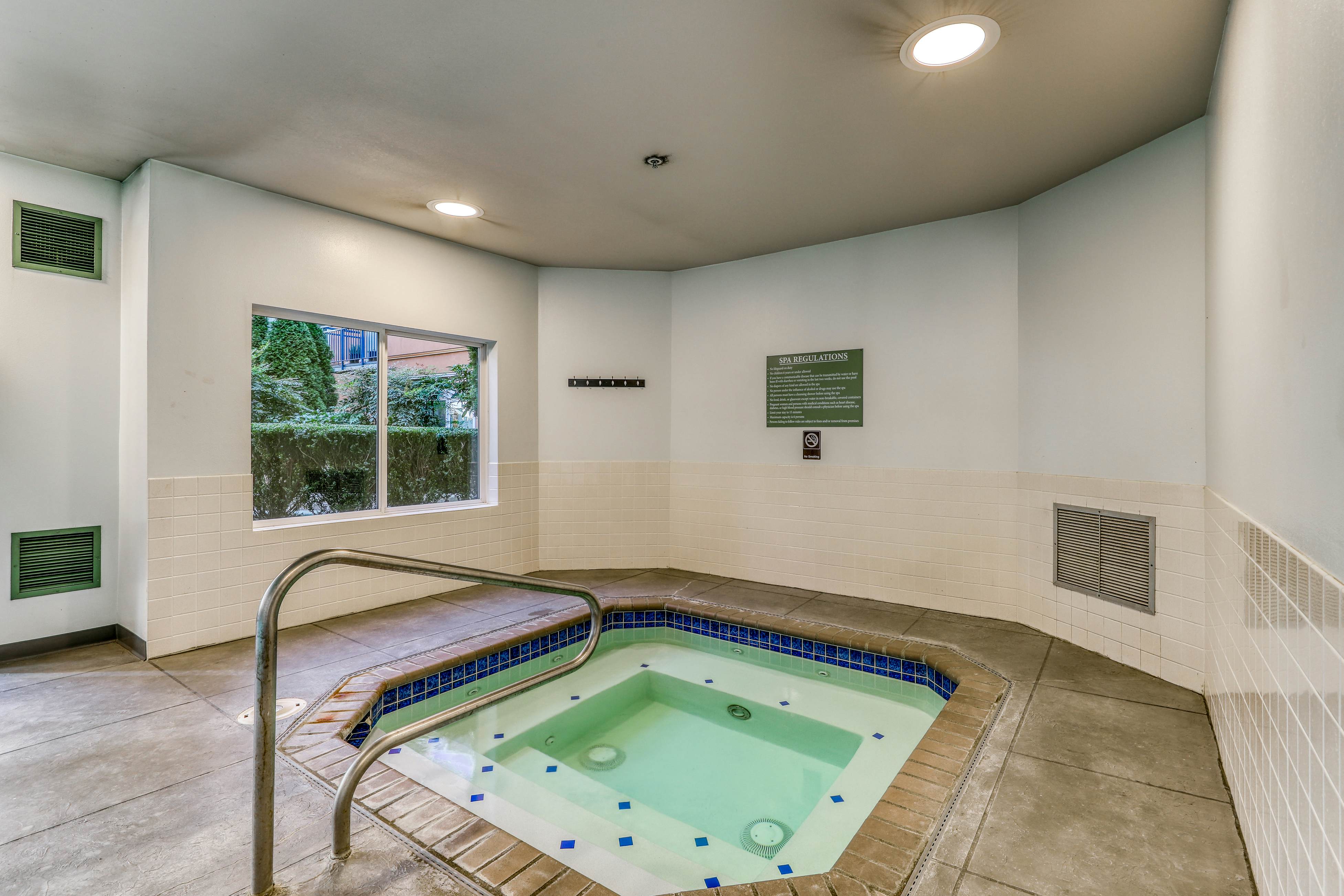 Belltown Court Sunset Penthouse