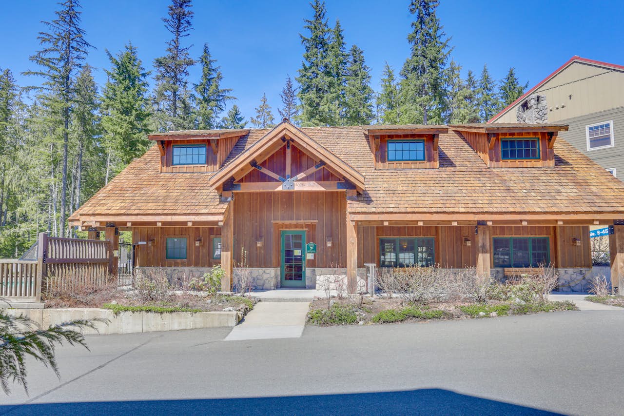 Collins Lake 146 2 BD Vacation Rental in Government Camp, OR Vacasa