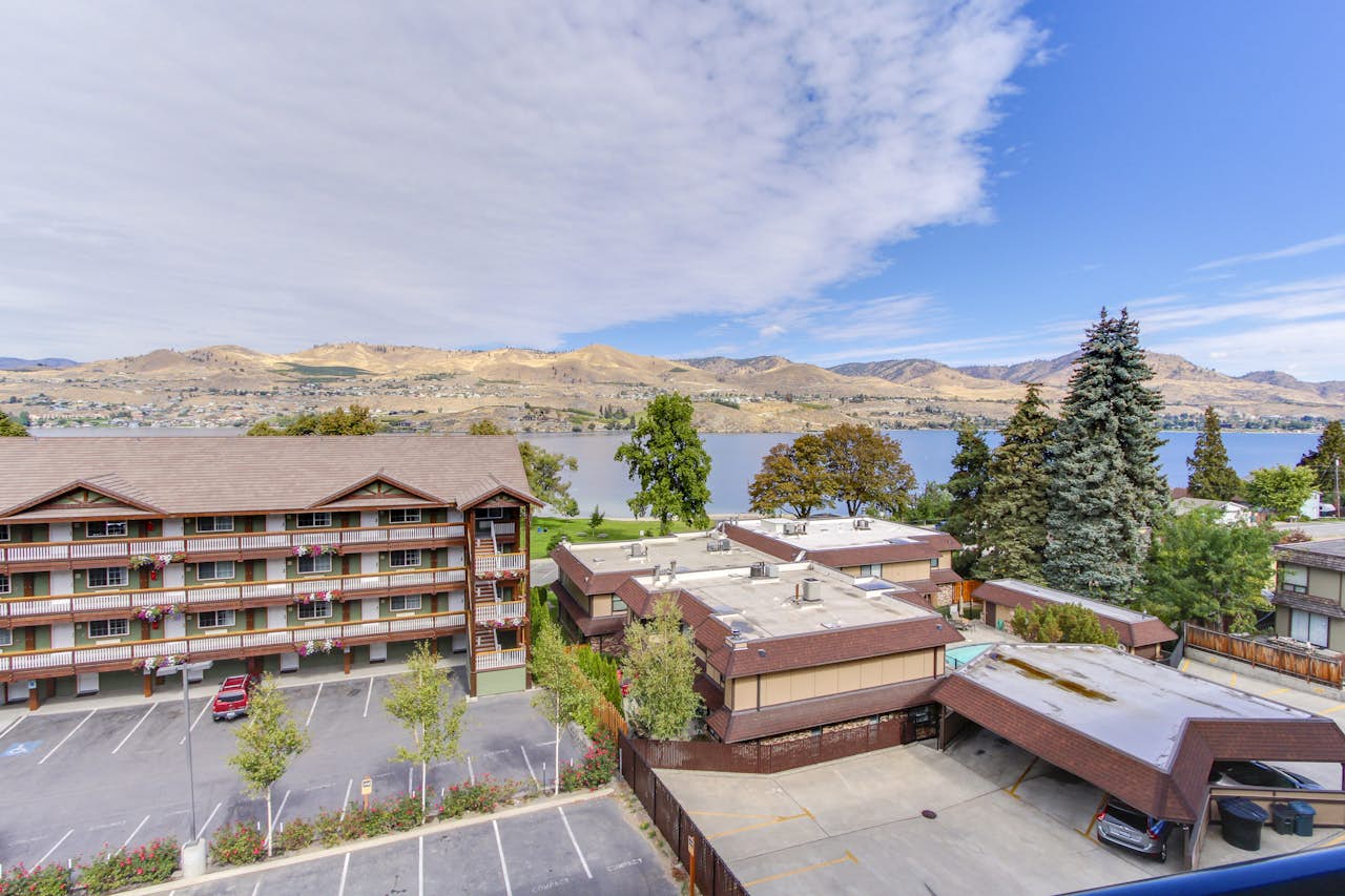 Chelan Resort Suites Hillside Rest 407 2 BD Vacation Rental in