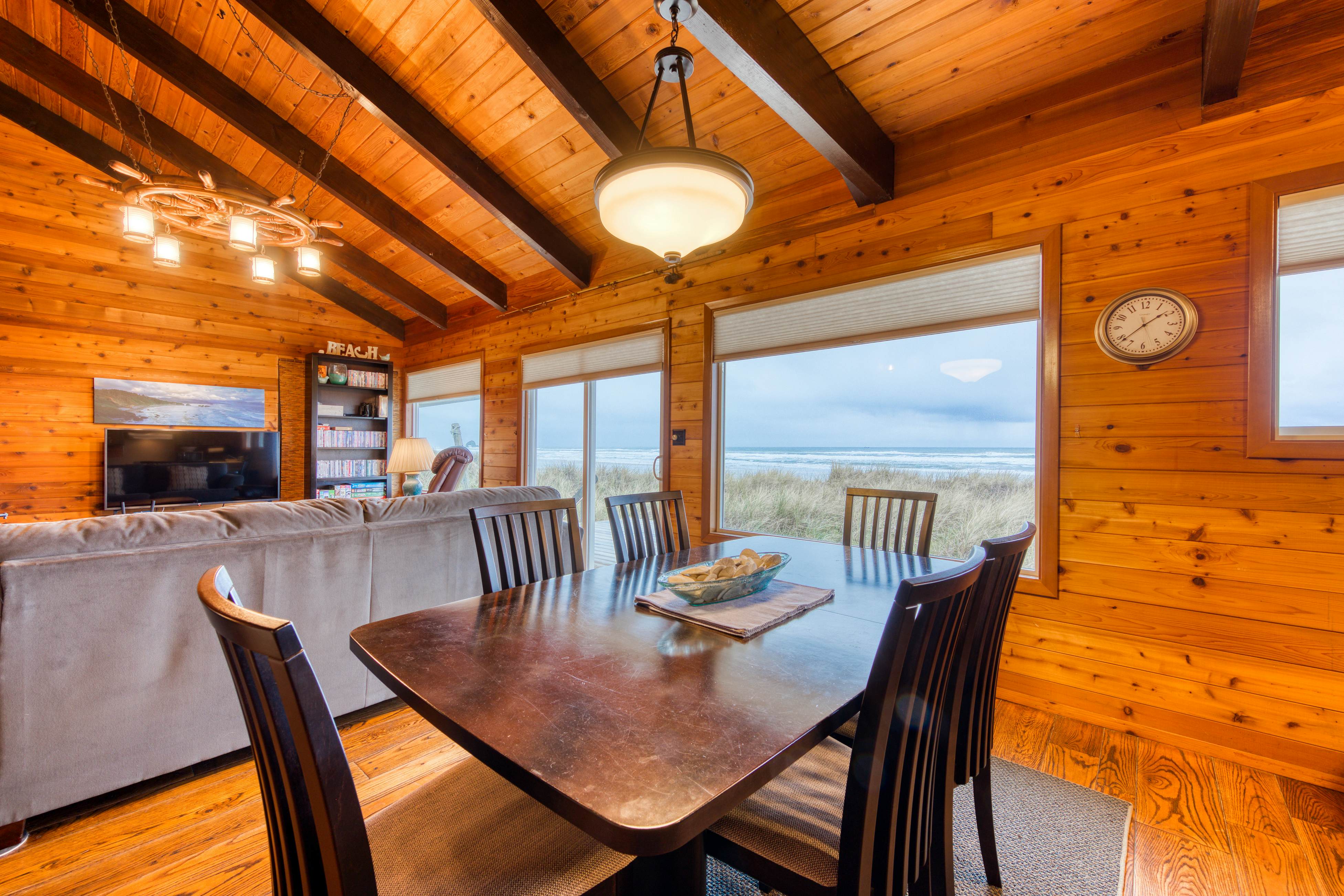 Rockaway Beach Cozy Cabin 3 BD Rockaway Beach, OR Vacation Rental Vacasa