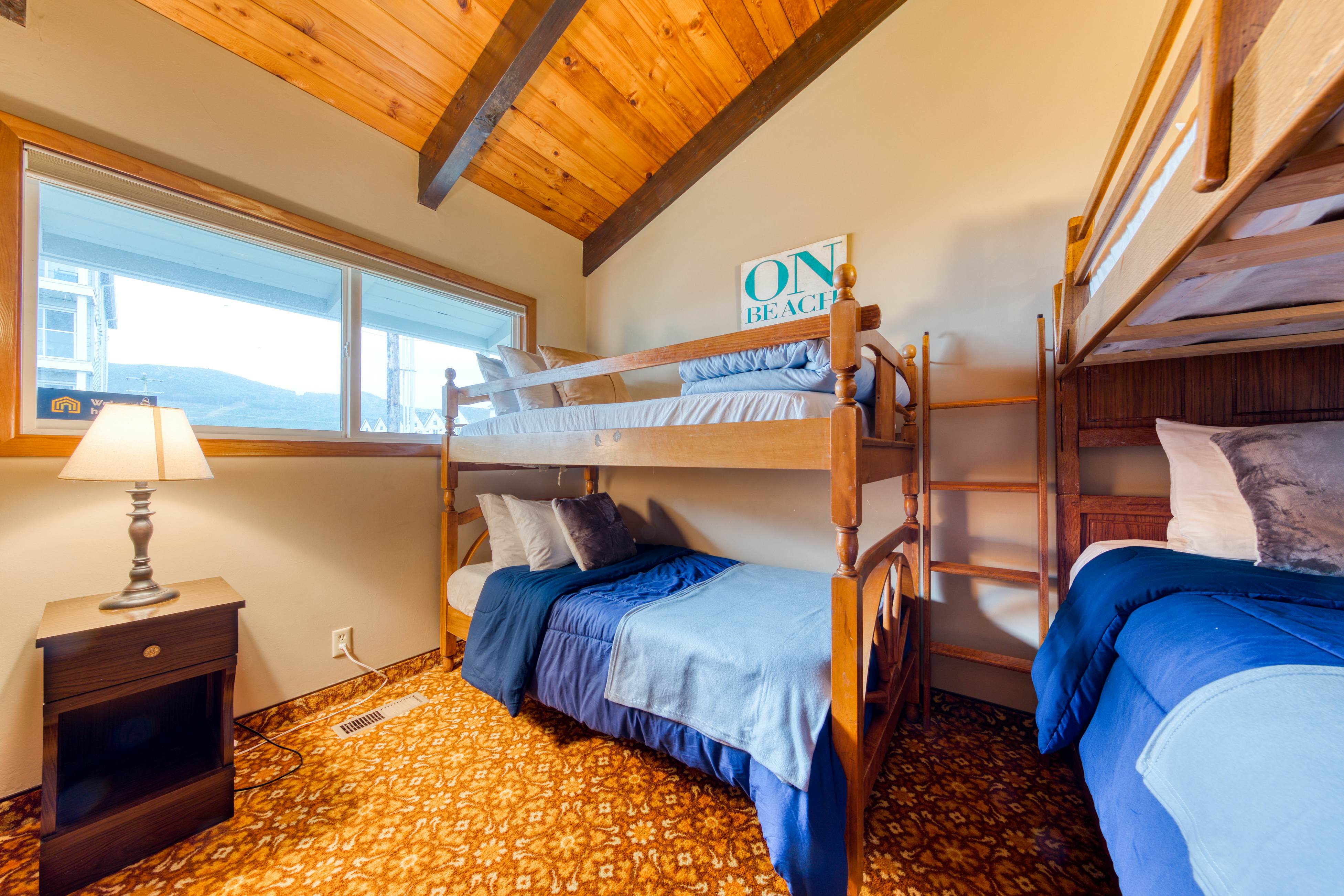 Rockaway Beach Cozy Cabin 3 BD Rockaway Beach, OR Vacation Rental Vacasa