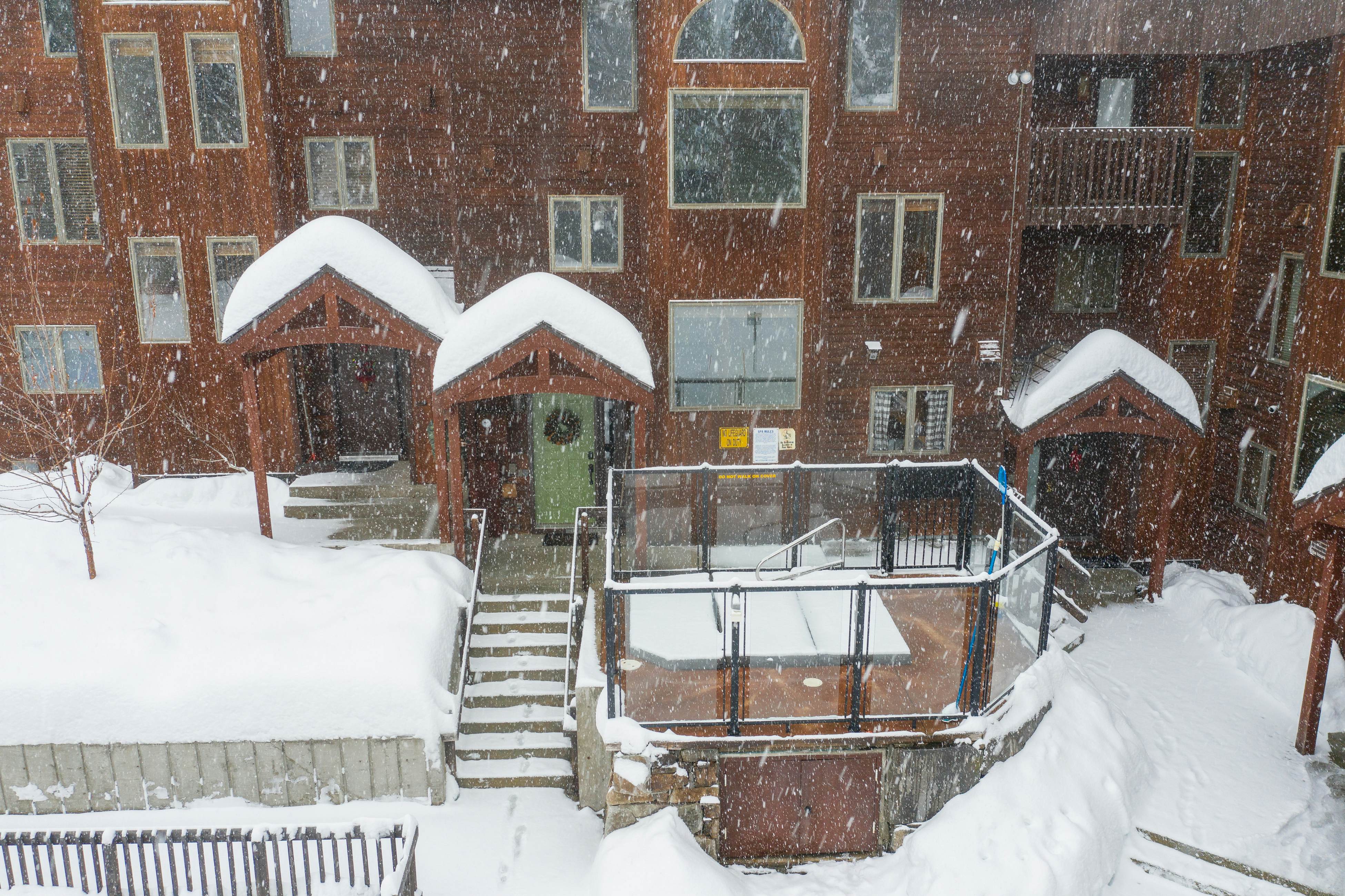 Big Mountain Getaway with Trail/Slope Access