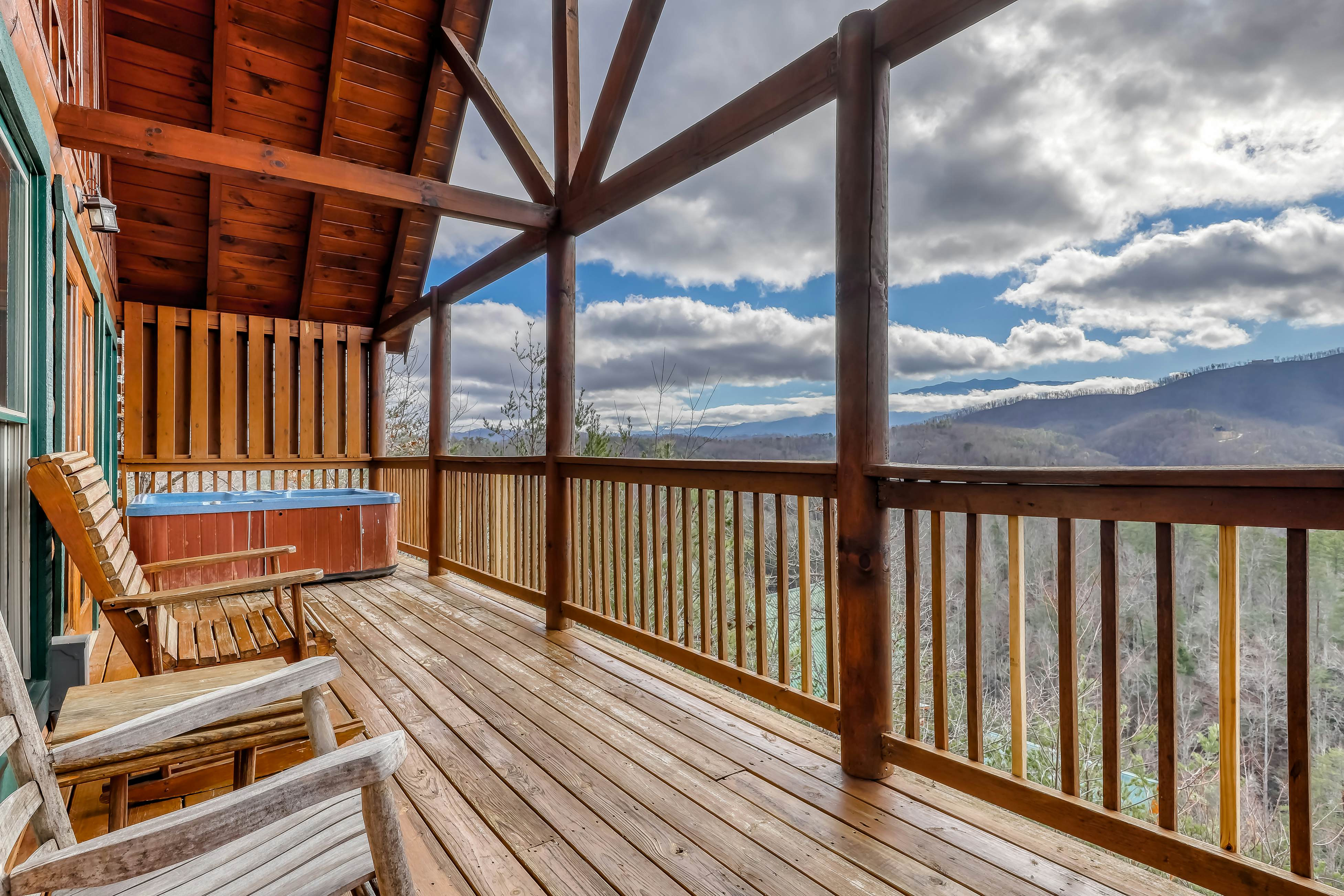 Sherwood Forest Resort: Above the Pines | 2 BD Pigeon Forge, TN ...