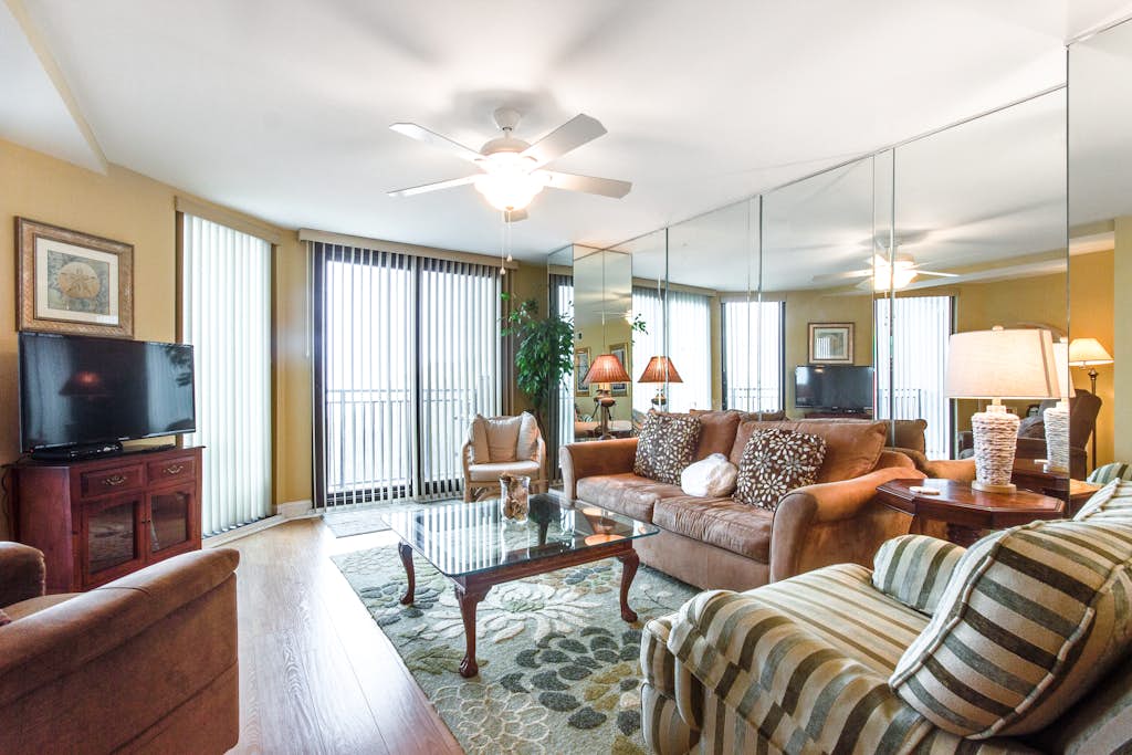 Ocean view villa w/ community pool - steps to the beach, near dining & golf — Isle of Palms, SC — vacation rental