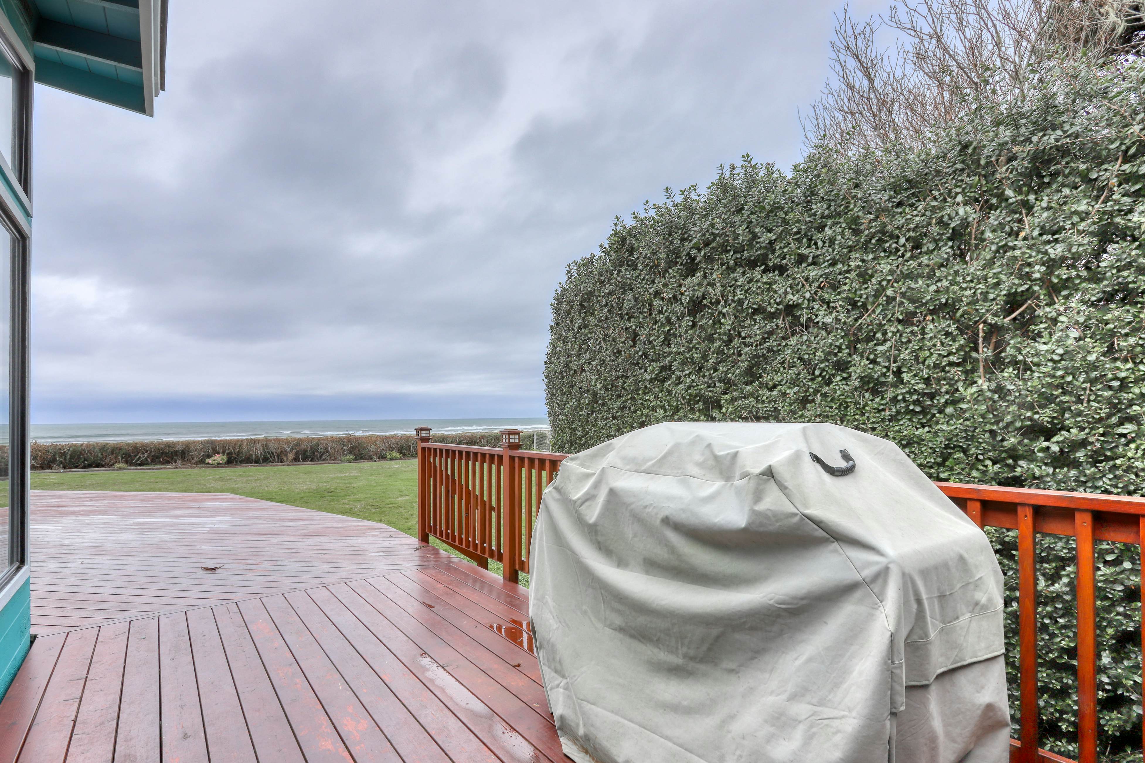 Mermaid Cove 3 BD McKinleyville, CA Vacation Rental Vacasa