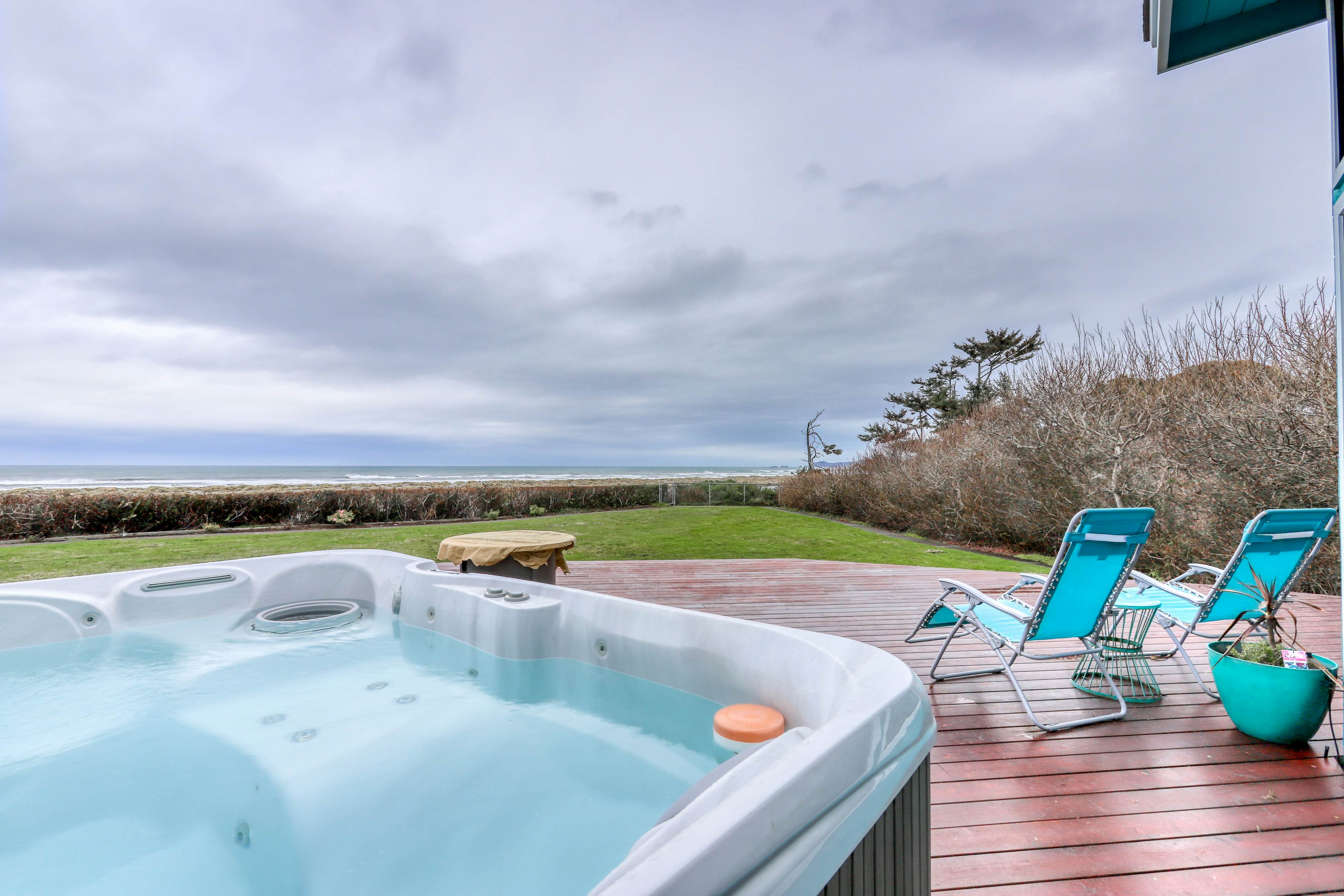 Mermaid Cove 3 BD McKinleyville, CA Vacation Rental Vacasa