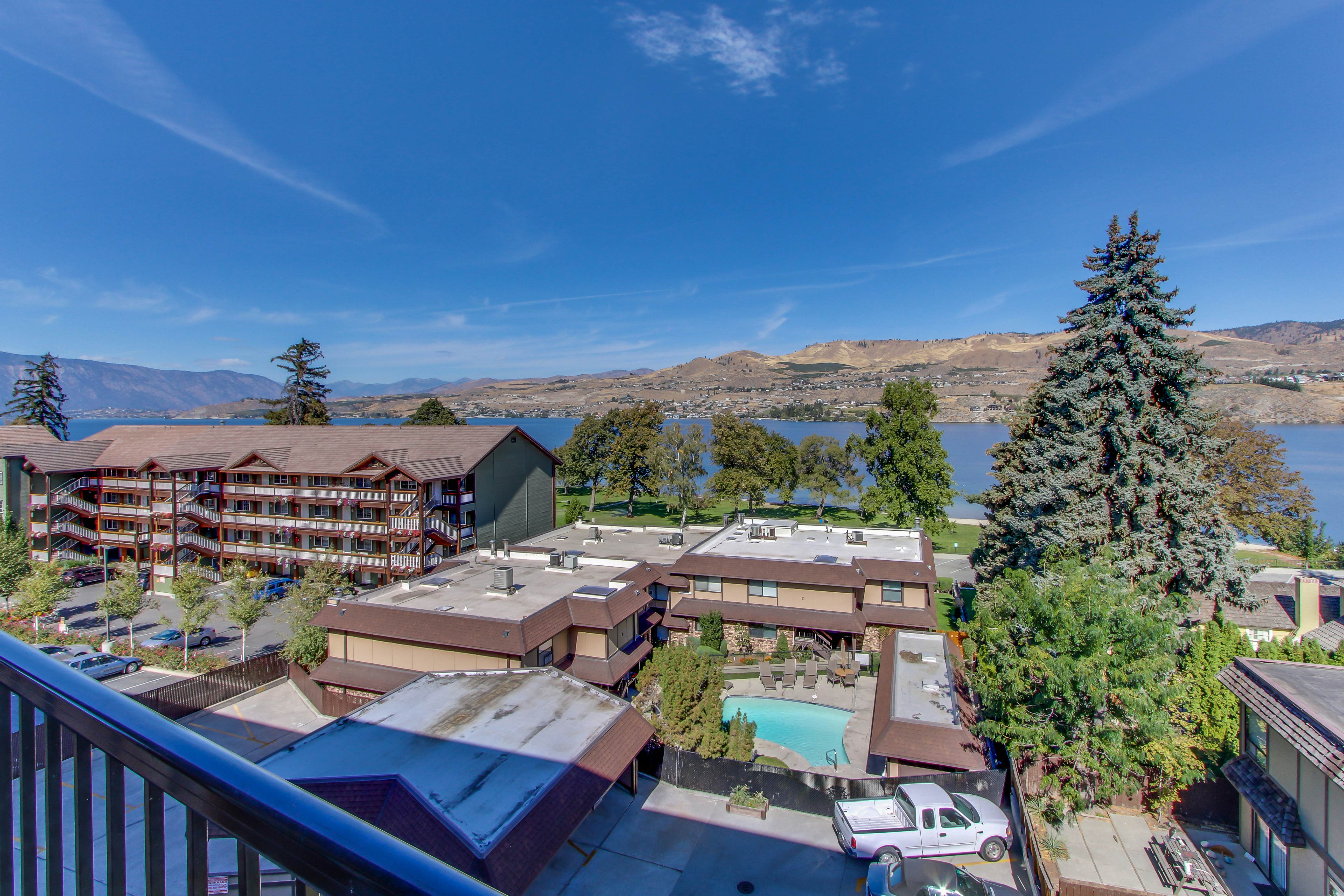Chelan Resort Suites The Penthouse Suite (412) 2 BD Chelan, WA