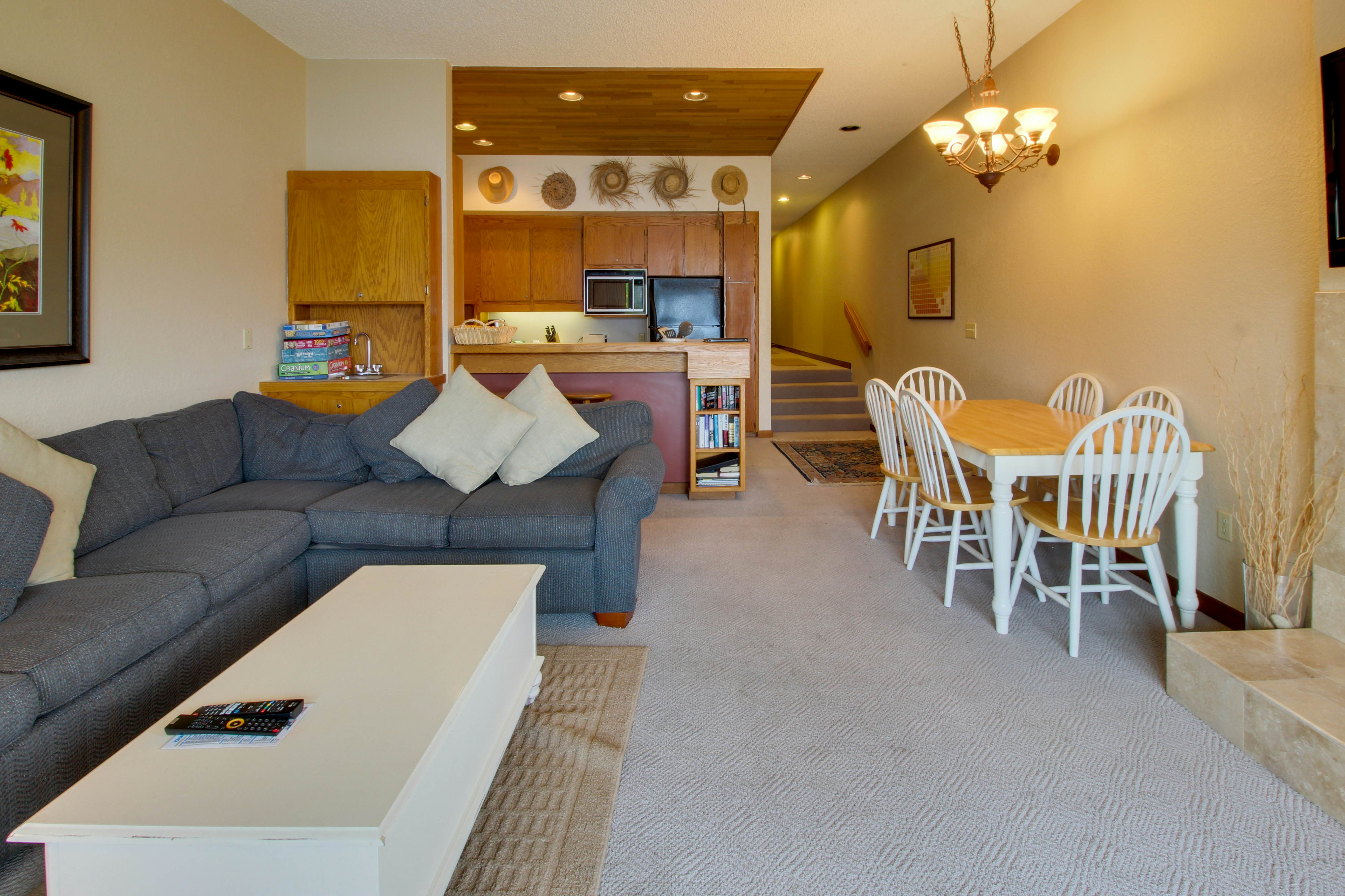 Lake Chelan Shores Canoe Fancy (112) 2 BD Chelan, WA Vacation Rental Vacasa