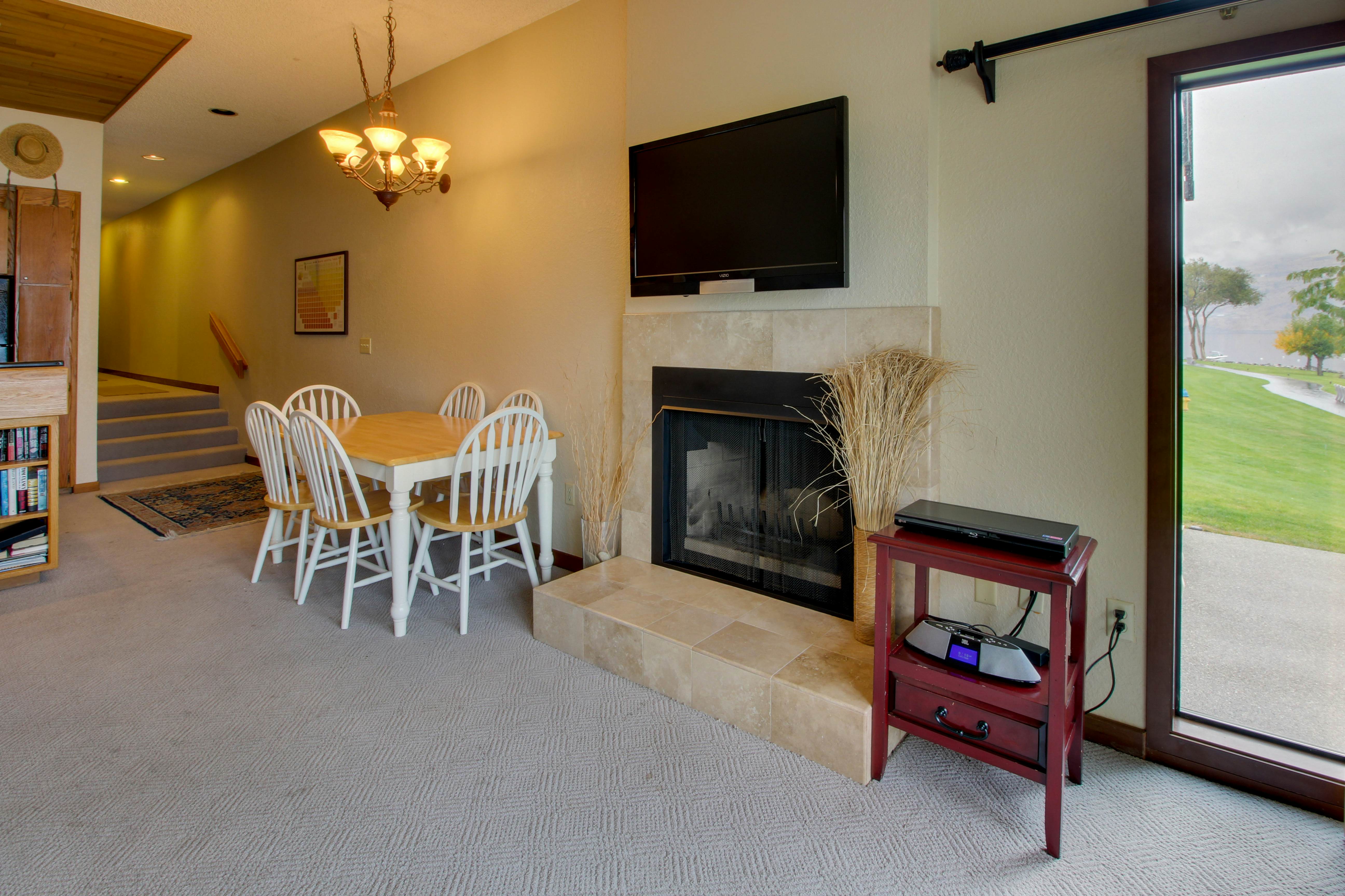 Lake Chelan Shores Canoe Fancy (112) 2 BD Chelan, WA Vacation Rental Vacasa