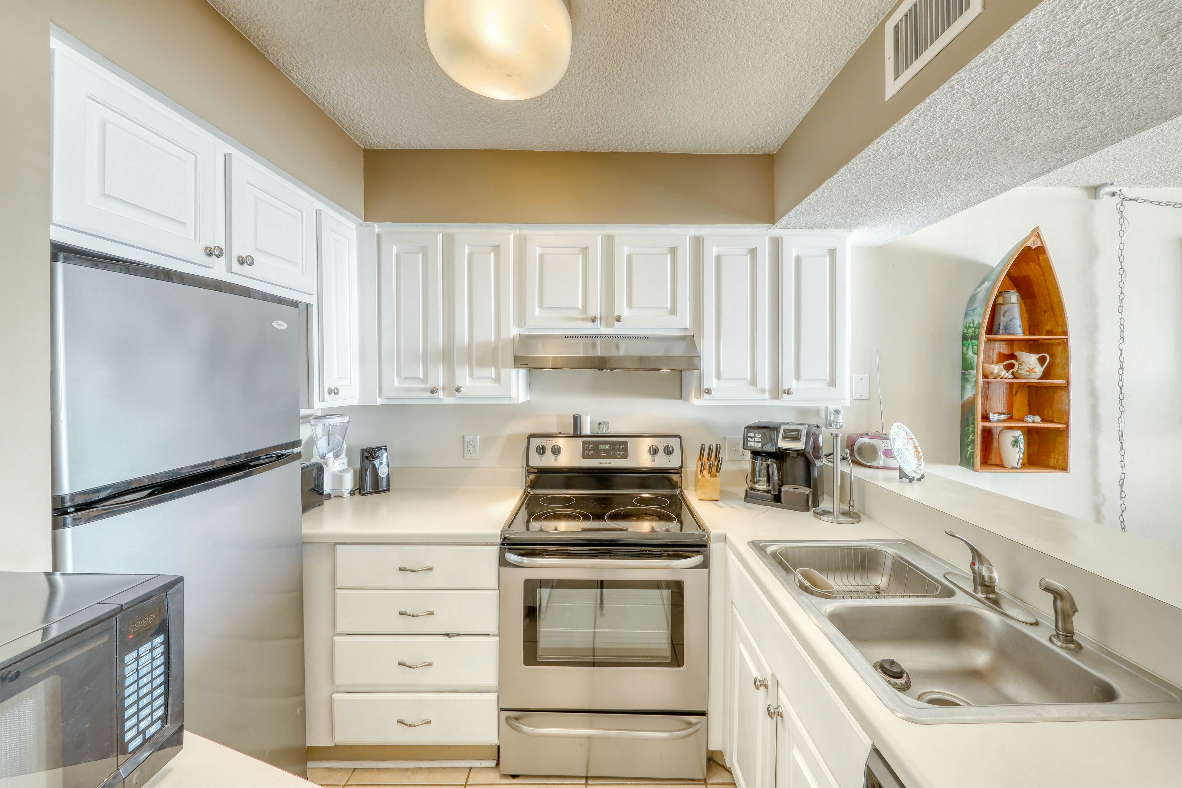 Sands Beach Club 1127