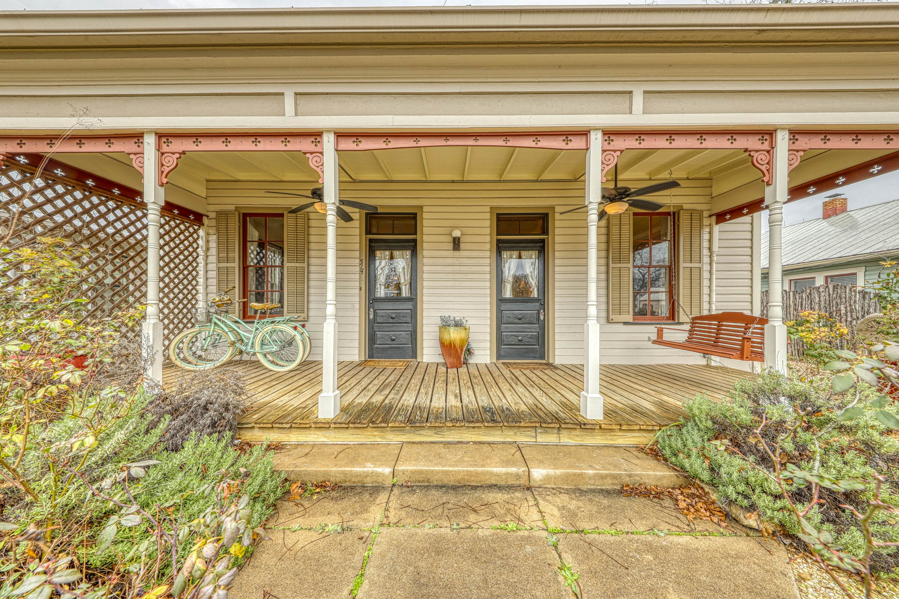 The Main House Durst Haus 2 BD Fredericksburg, TX Vacation Rental