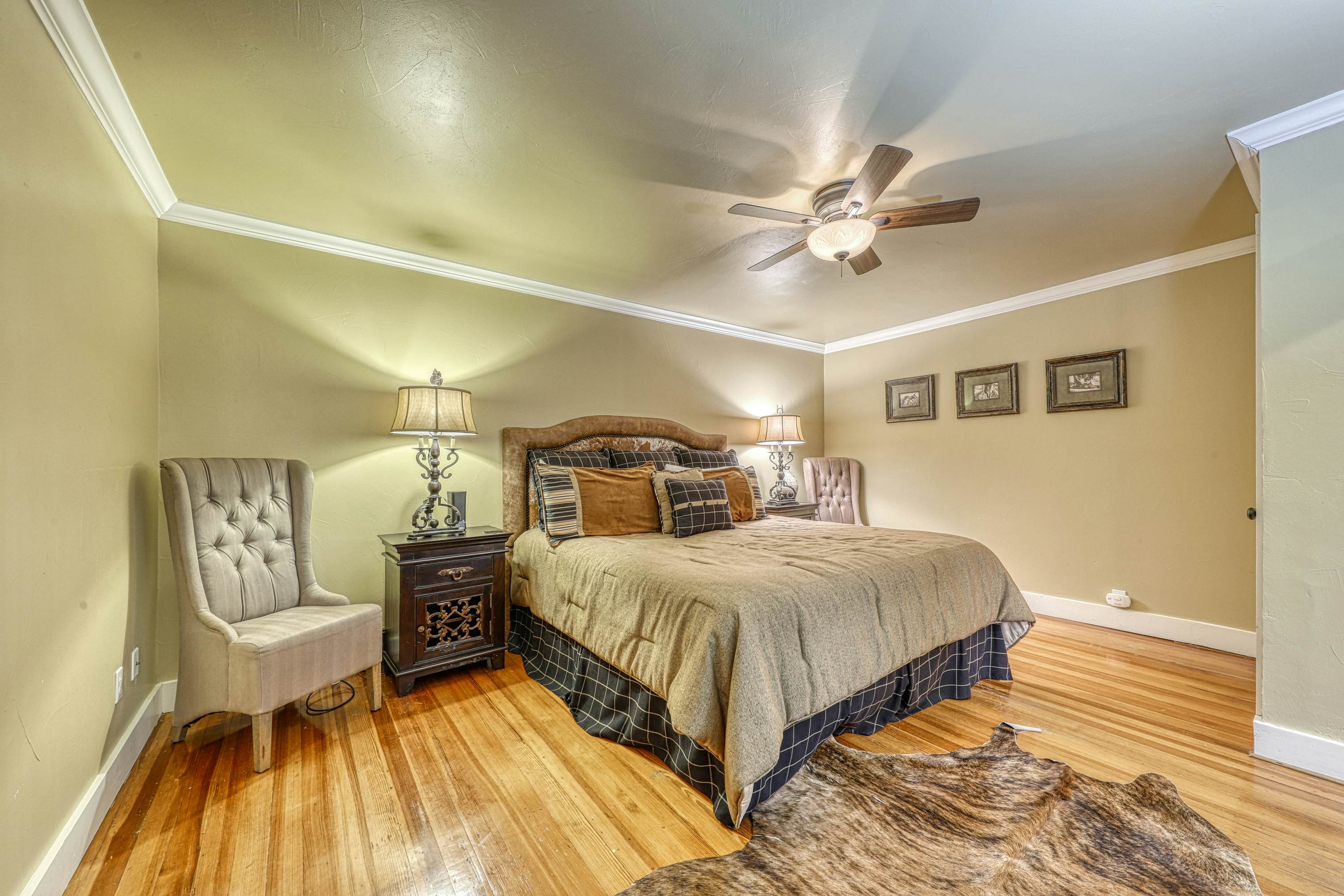 The Main House Durst Haus 2 BD Fredericksburg, TX Vacation Rental